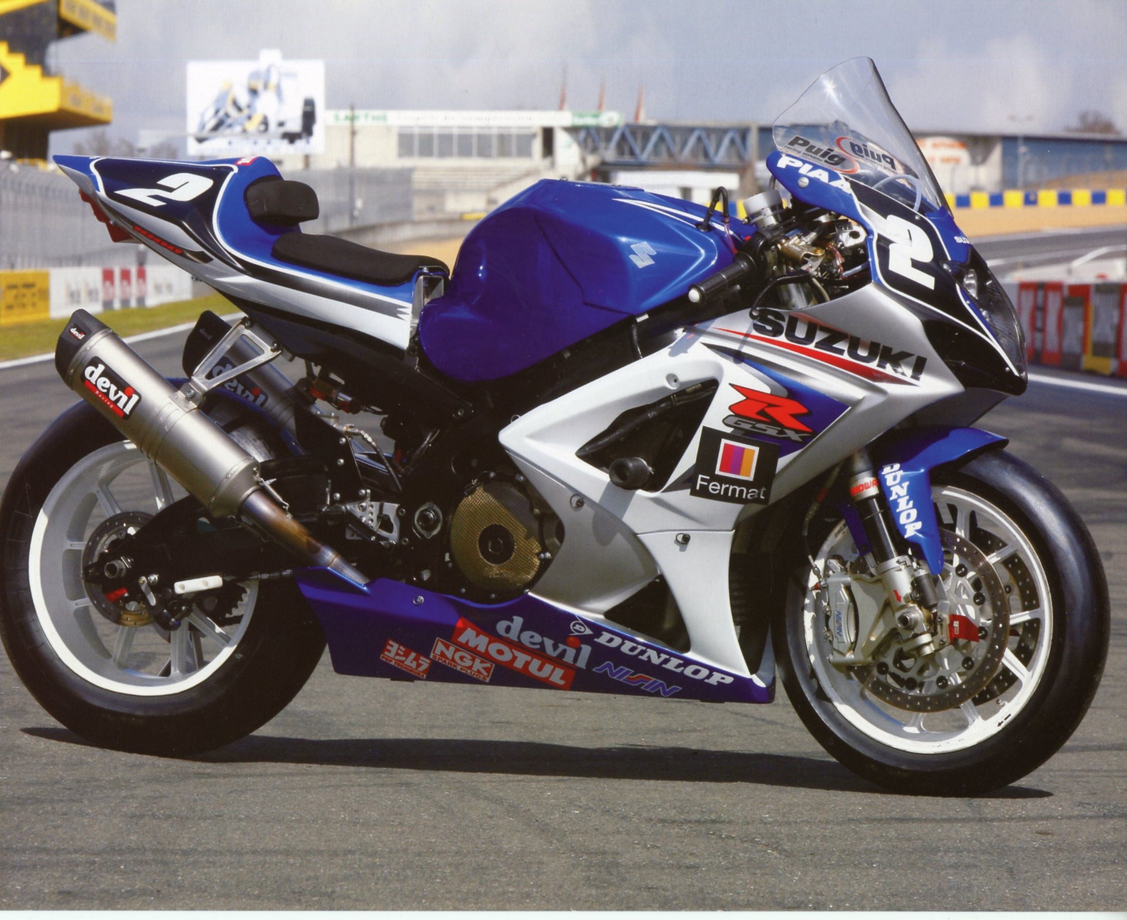 FICHE-MOTO-SUZUKI-GSXR1000-CARACTÉRISTIQUES-LEMASTERBROCKERS