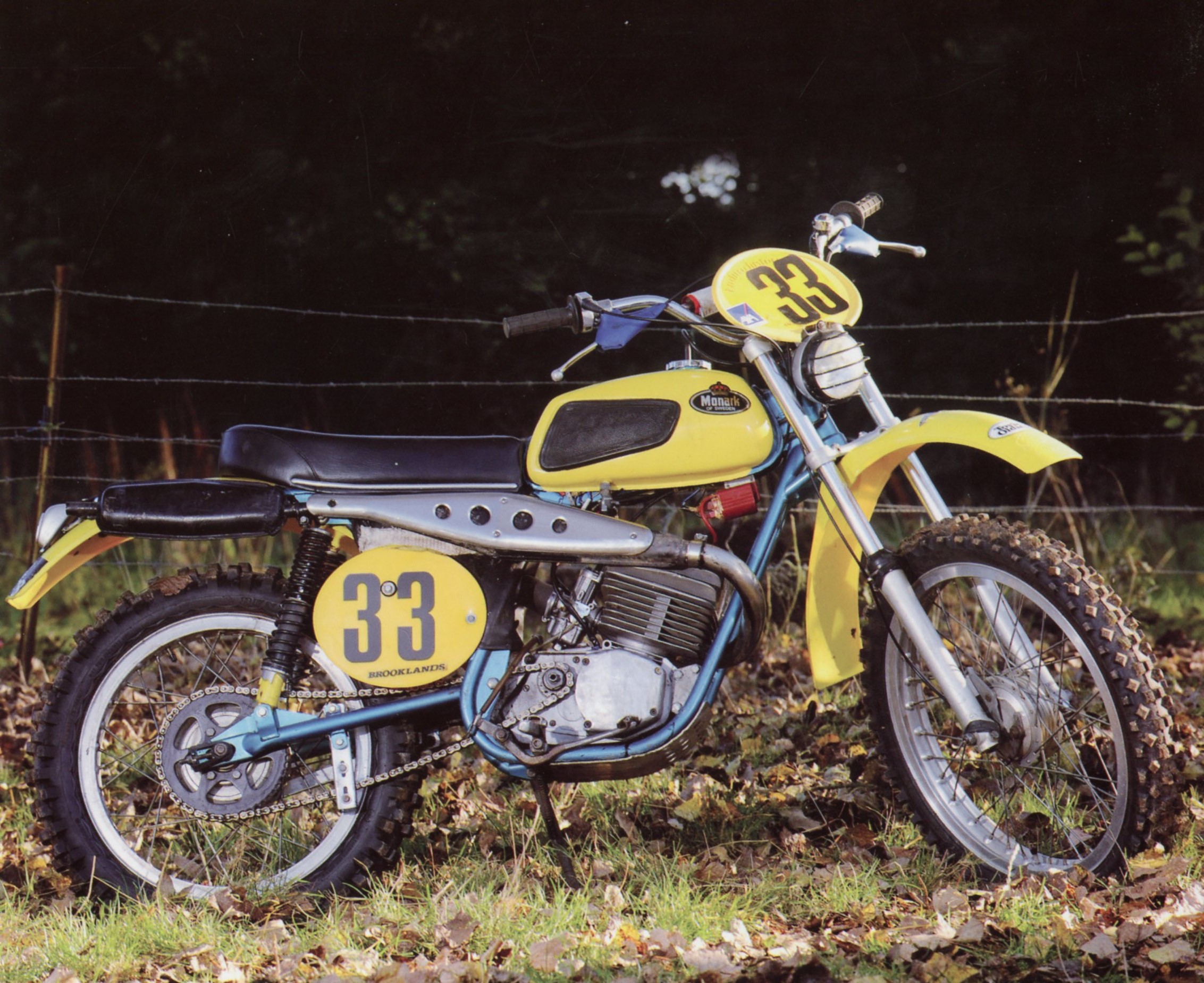 FICHE-MOTO-MONARK-125-CARACTÉRISTIQUES-LEMASTERBROCKERS