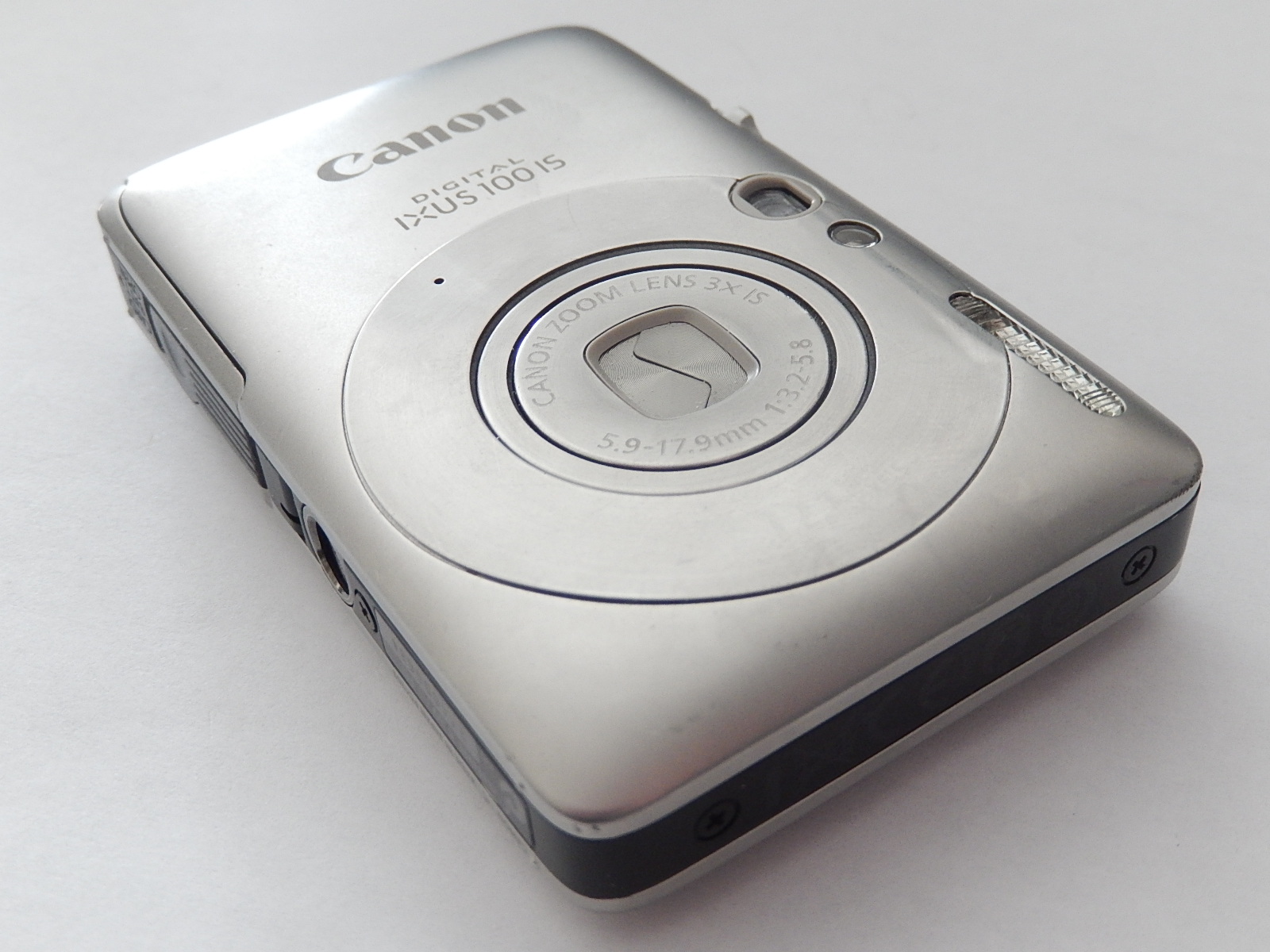 CANON IXUS 100 IS 12.1MPX ZOOM 3X HORS-SERVICE