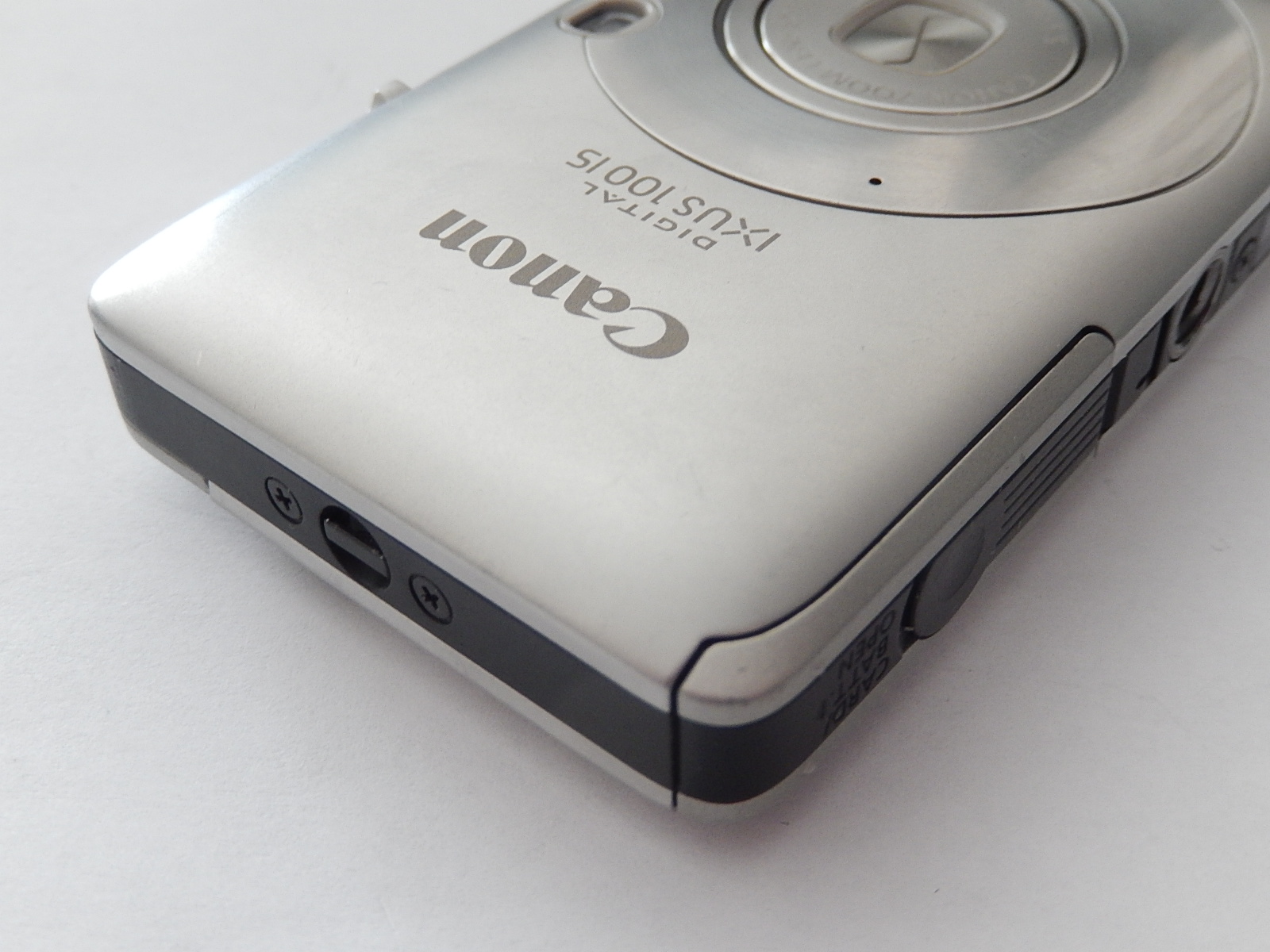 CANON IXUS 100 IS 12.1MPX ZOOM 3X HORS-SERVICE