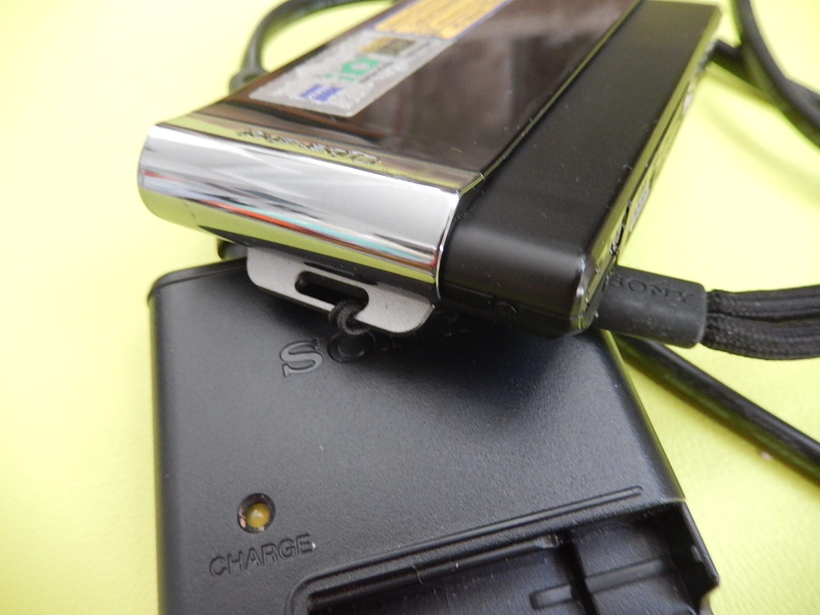 SONY CYBERSHOT DSC-T90 12.1MP ZOOM 4X APPAREIL PHOTO NUMERIQUE VINTAGE