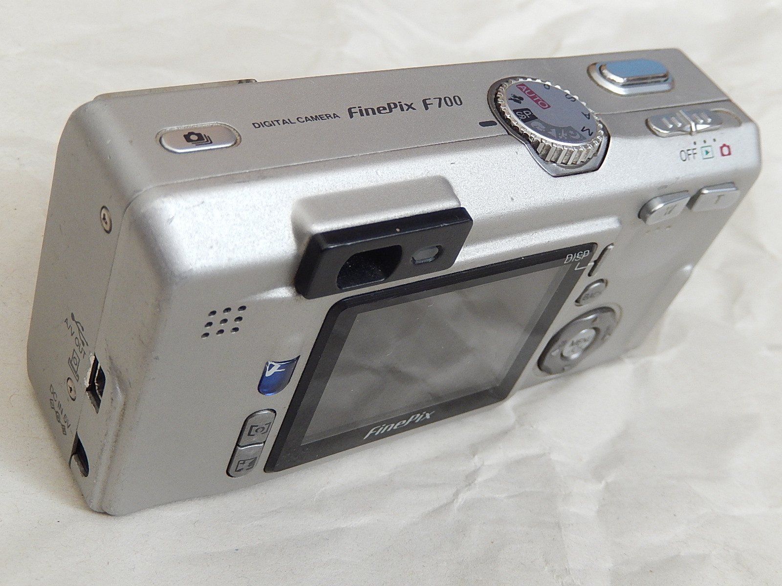 FUJIFILM FINEPIX F700 APPAREIL PHOTO VINTAGE HORS-SERVICE