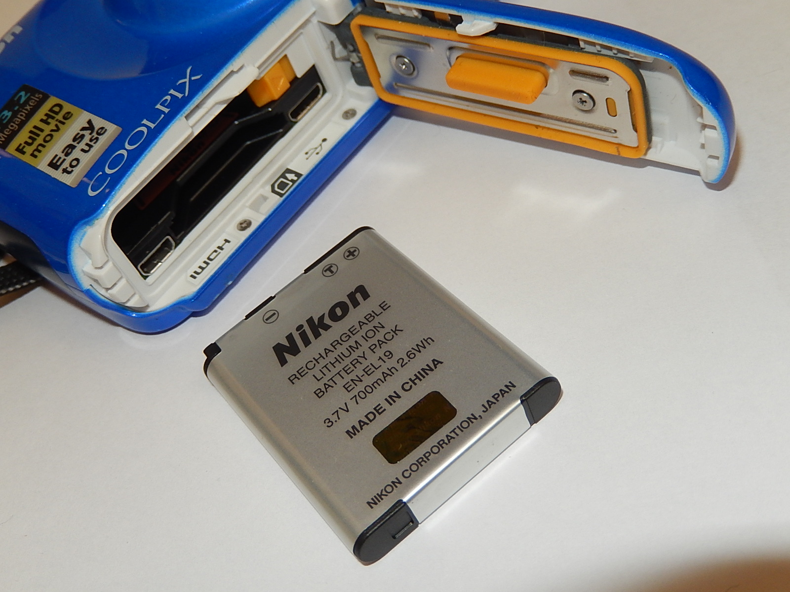 NIKON COOLPIX W100 BLEU APPAREIL PHOTO NUMERIQUE ETANCHE