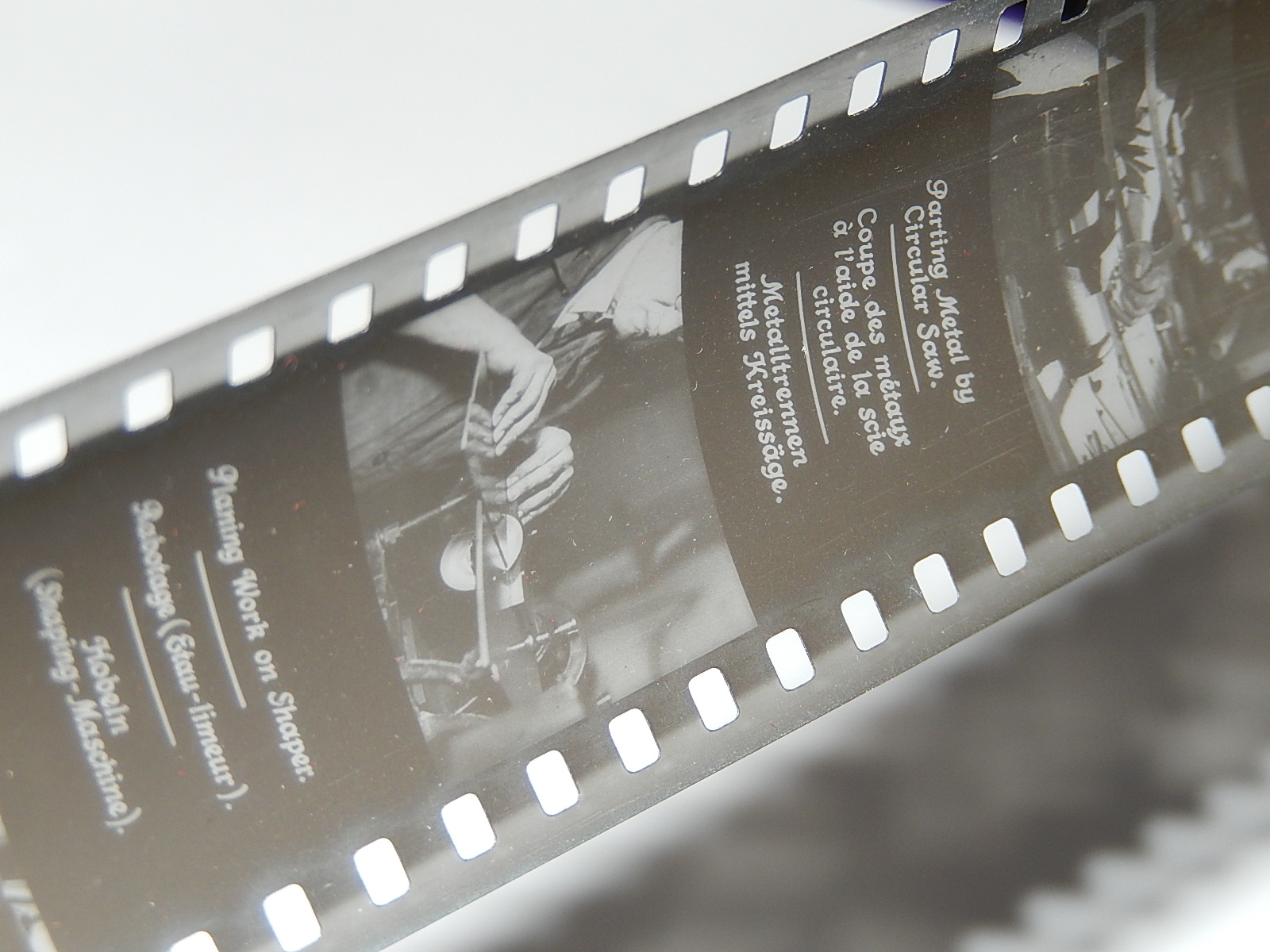 FILM FIXE LE MÉCANICIEN SÉRIE FILMETTE