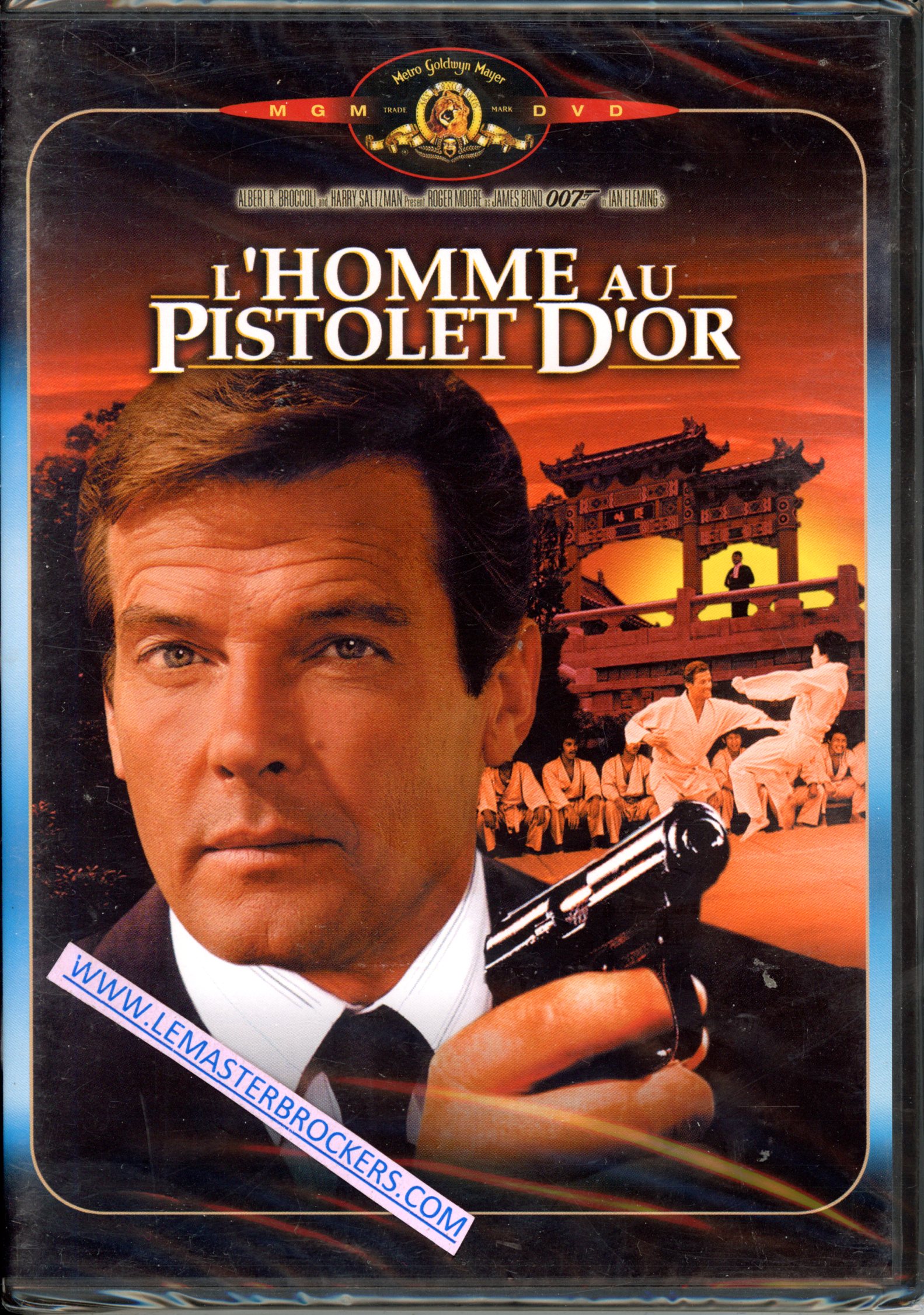 dvd L'HOMME AU PISTOLET D'OR DE LA COLLECTION 007