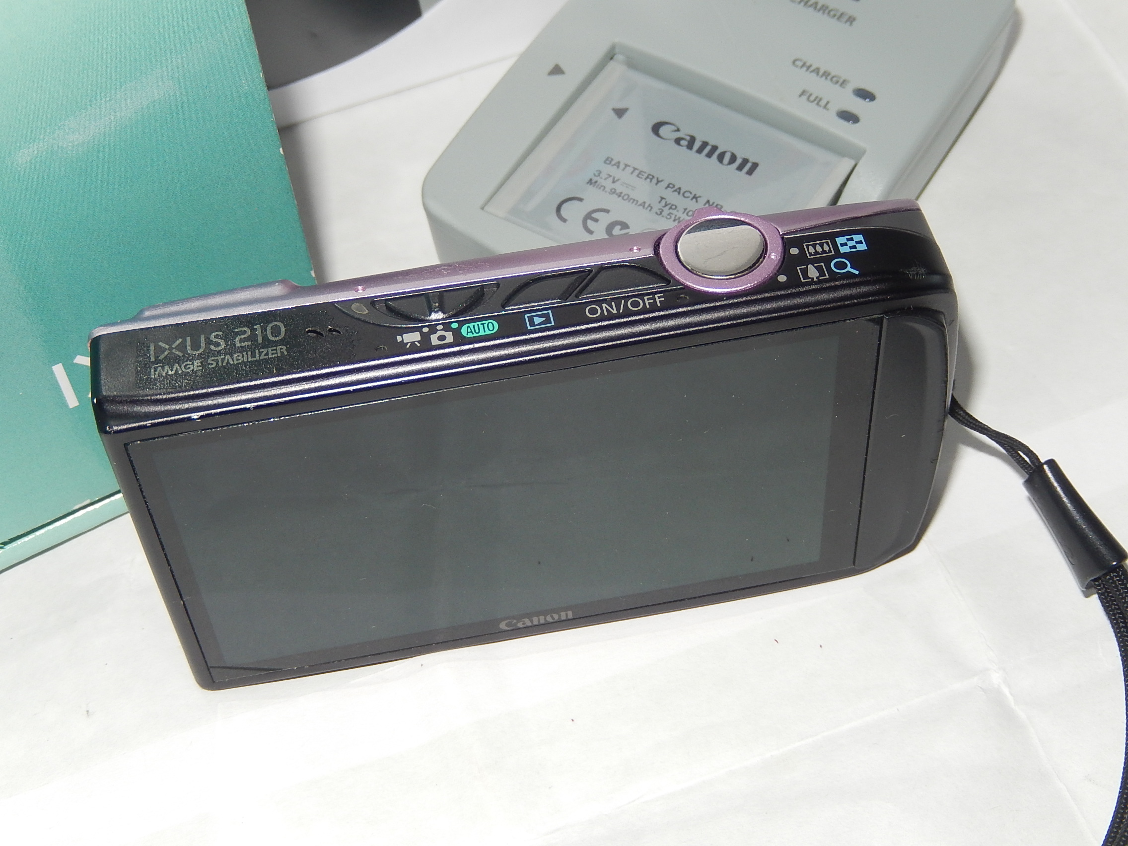 CANON IXUS 210 appareil photo numerique vintage