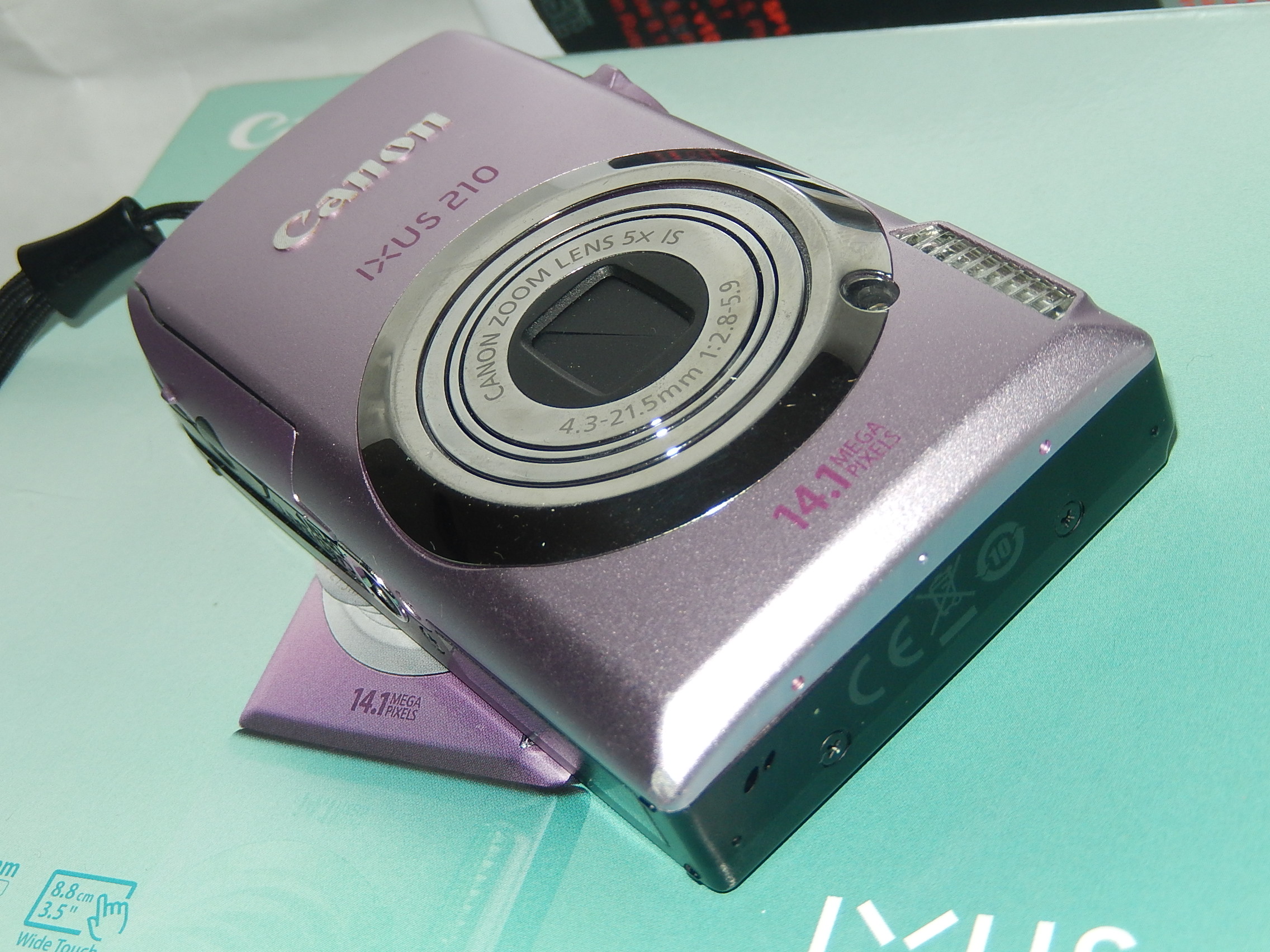 CANON IXUS 210 appareil photo numerique vintage