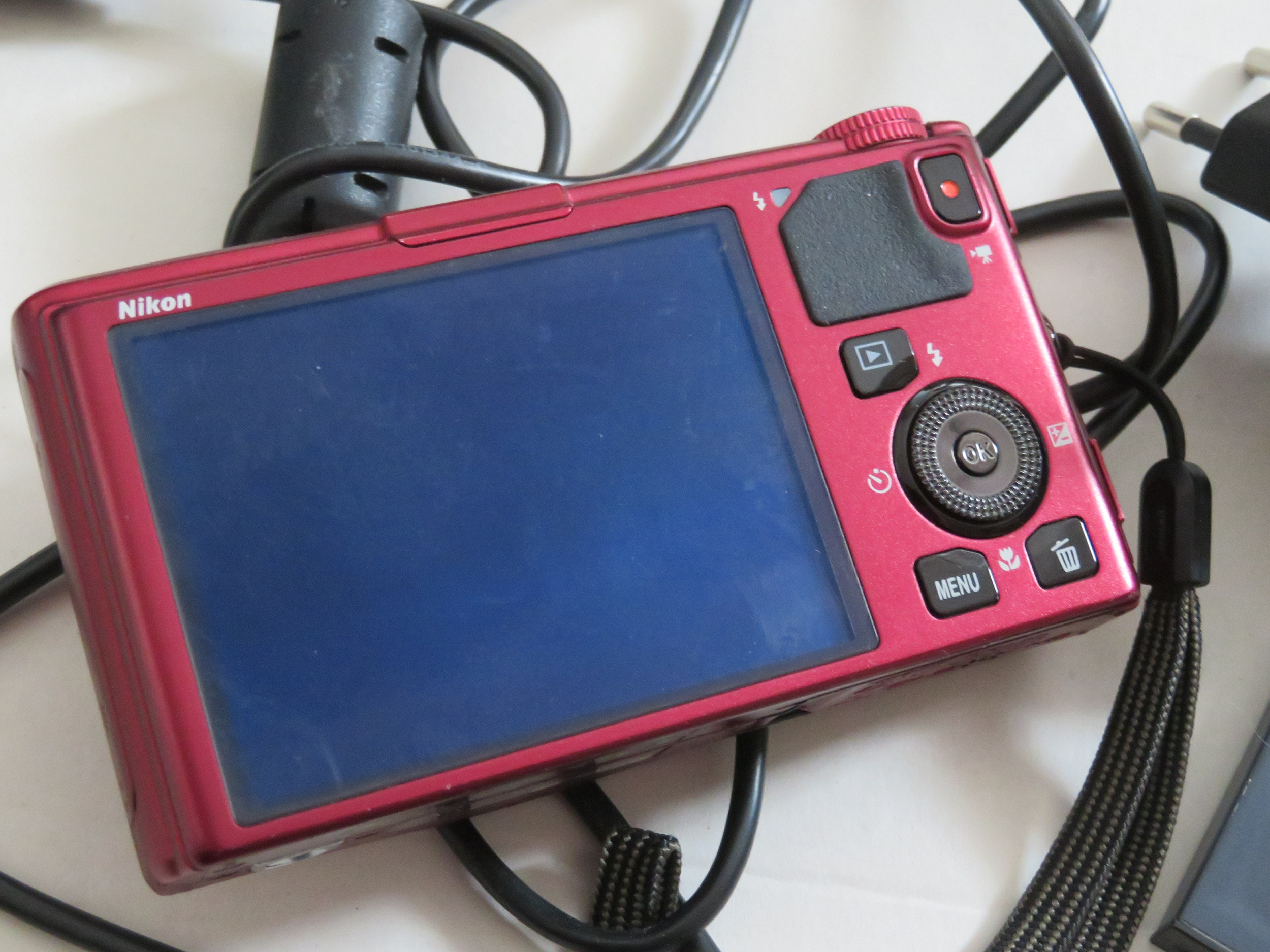 NIKON COOLPIX S9500 ZOOM 22X WI-FI ROUGE - APPAREILS PHOTO NIKON COOLPIX S9500 ZOOM 22X WI-FI ROUGE - APPAREILS PHOTO