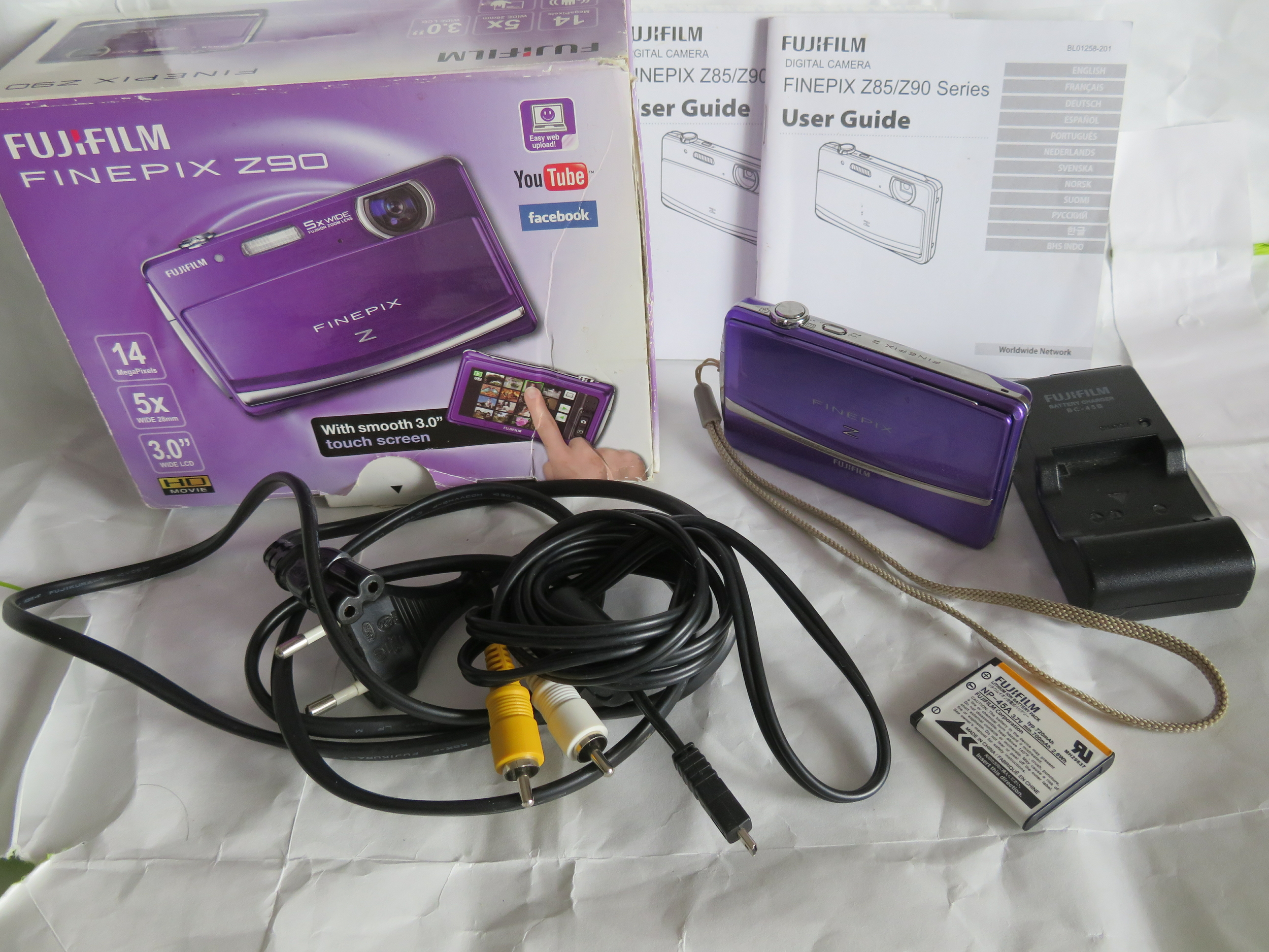 FUJIFILM FINEPIX Z 90 Z90 VIOLET 14MP ZOOM 5X HD MOVIE DIGITAL CAMERA Y2K