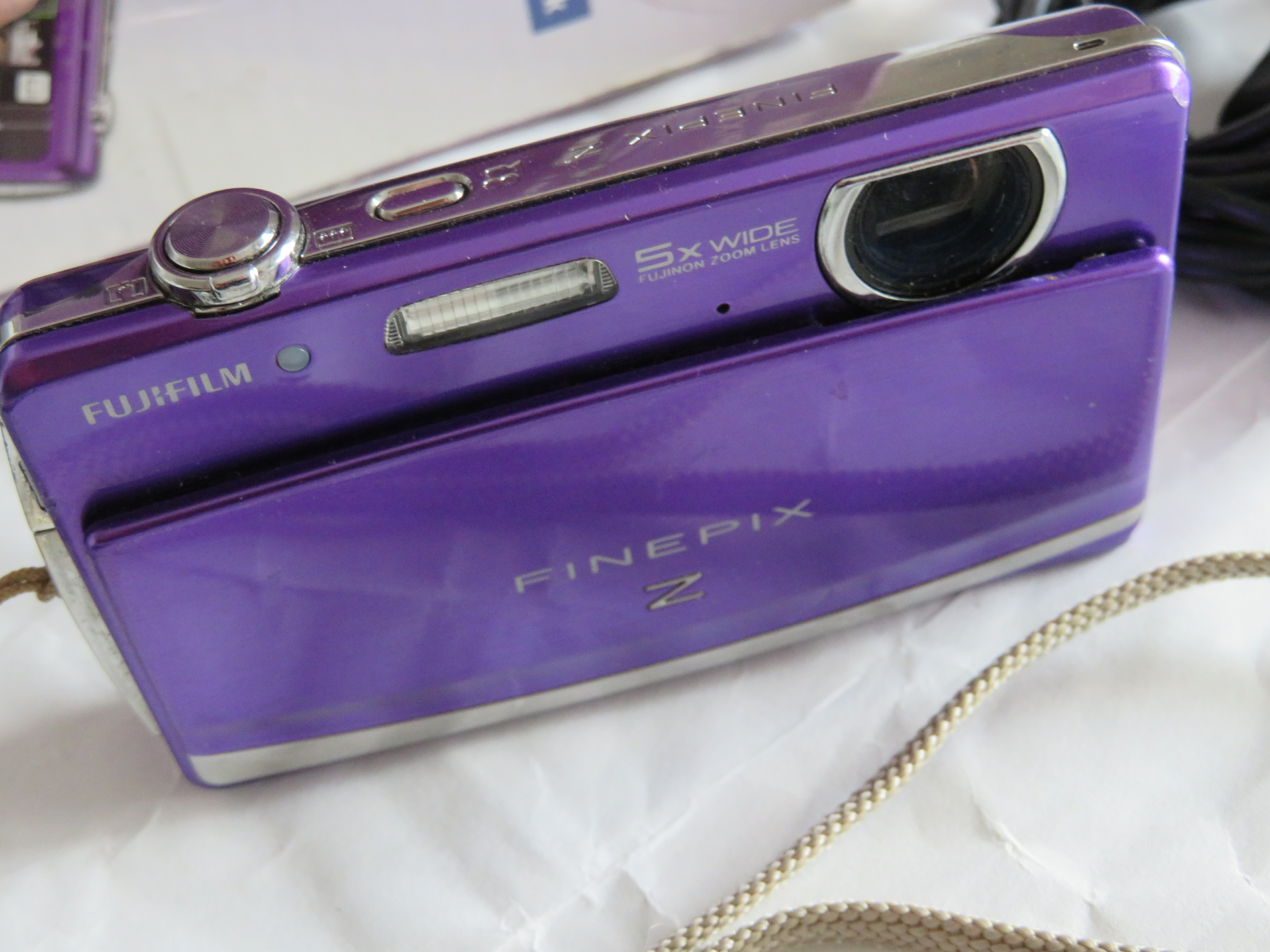FUJIFILM FINEPIX Z 90 Z90 VIOLET 14MP ZOOM 5X HD MOVIE DIGITAL CAMERA Y2K
