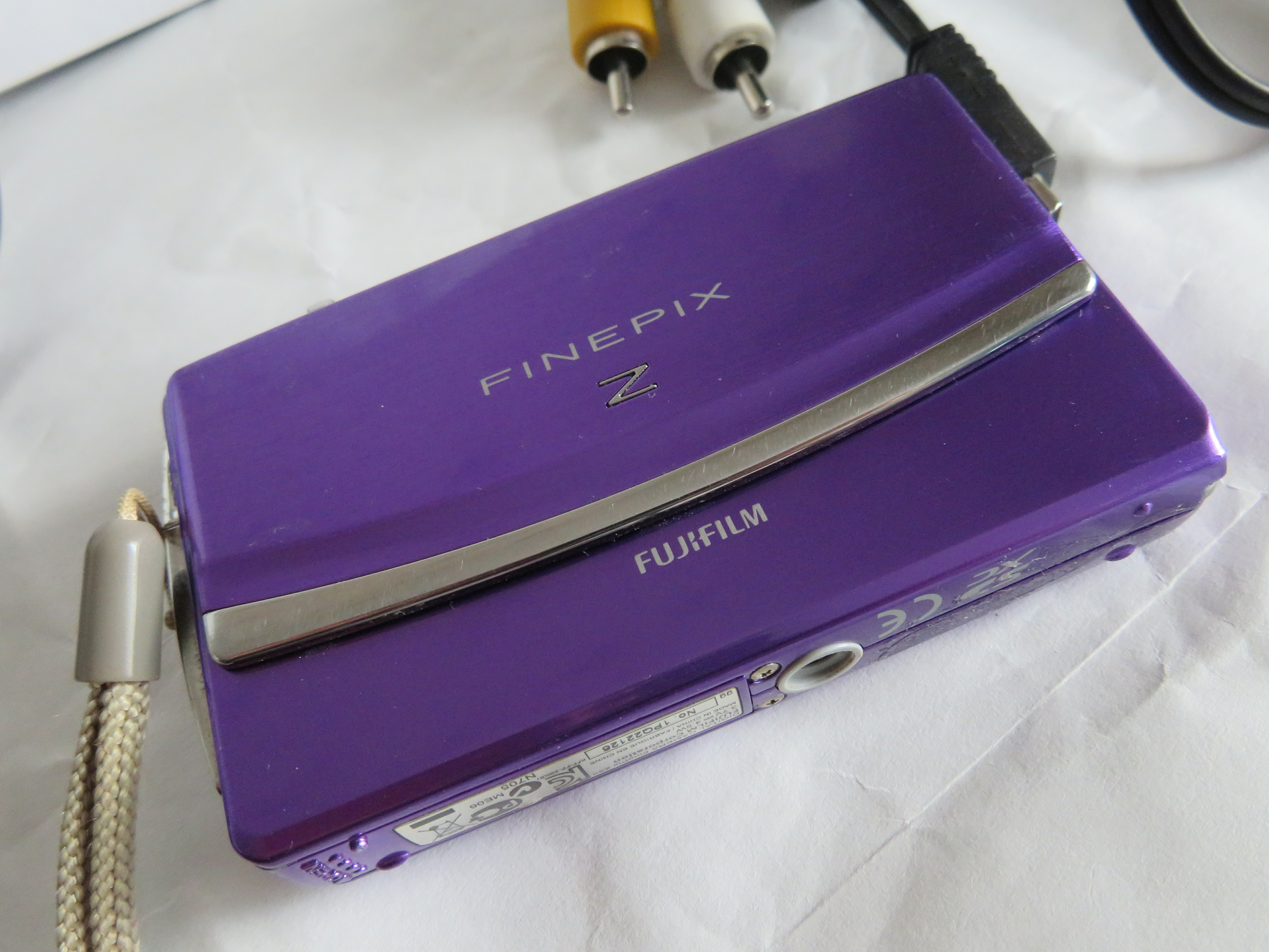 FUJIFILM FINEPIX Z 90 Z90 VIOLET 14MP ZOOM 5X HD MOVIE DIGITAL CAMERA Y2K