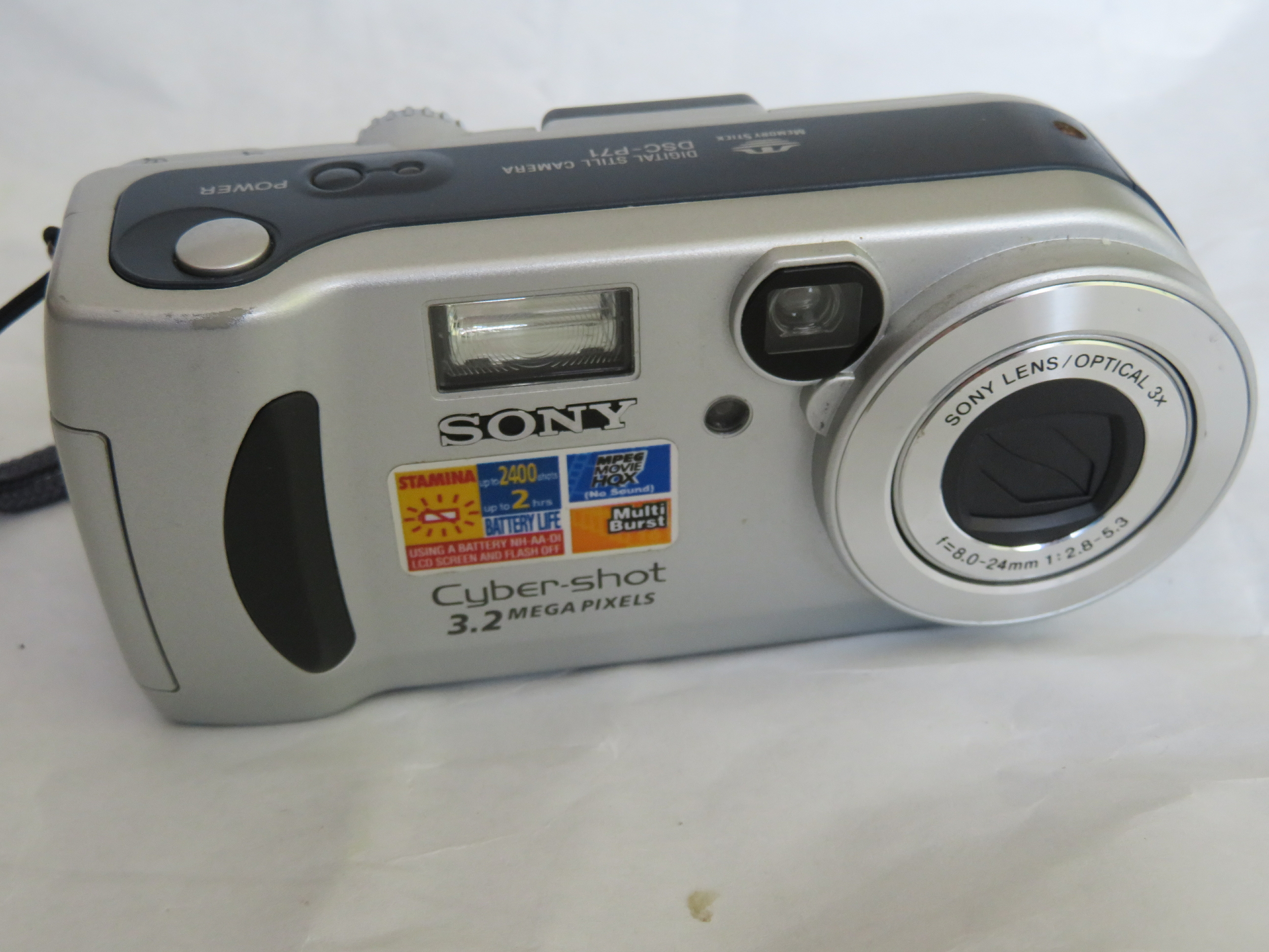 APPAREIL PHOTO SONY DSC-P71 3.2MP DIGITAL CAMERA VINTAGE