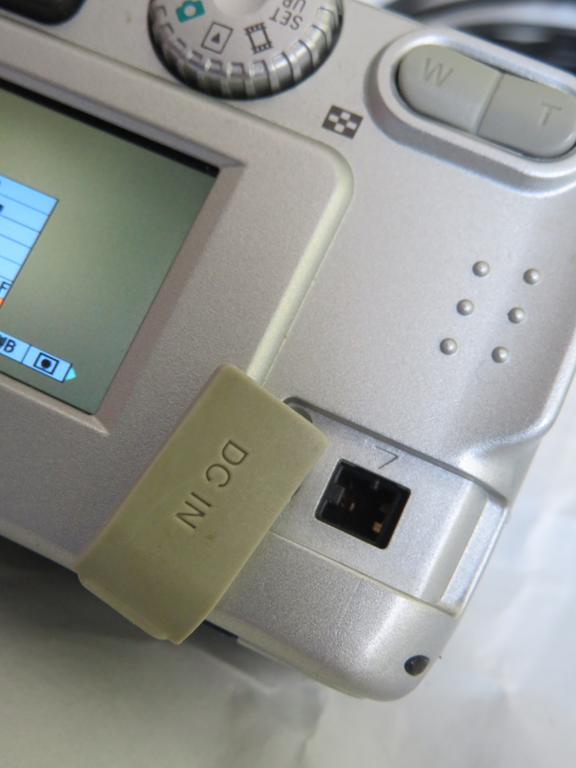 APPAREIL PHOTO SONY DSC-P71 3.2MP DIGITAL CAMERA VINTAGE