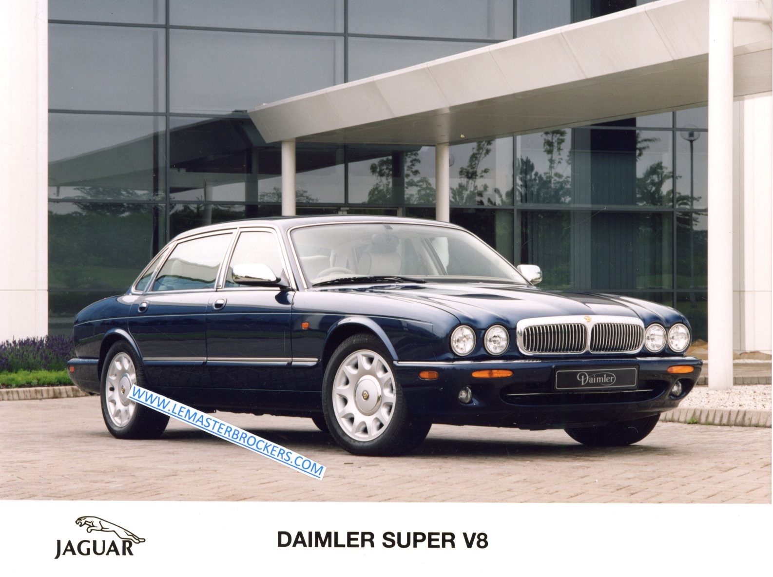 PHOTO PRESSE JAGUAR DAIMLER SUPER V8