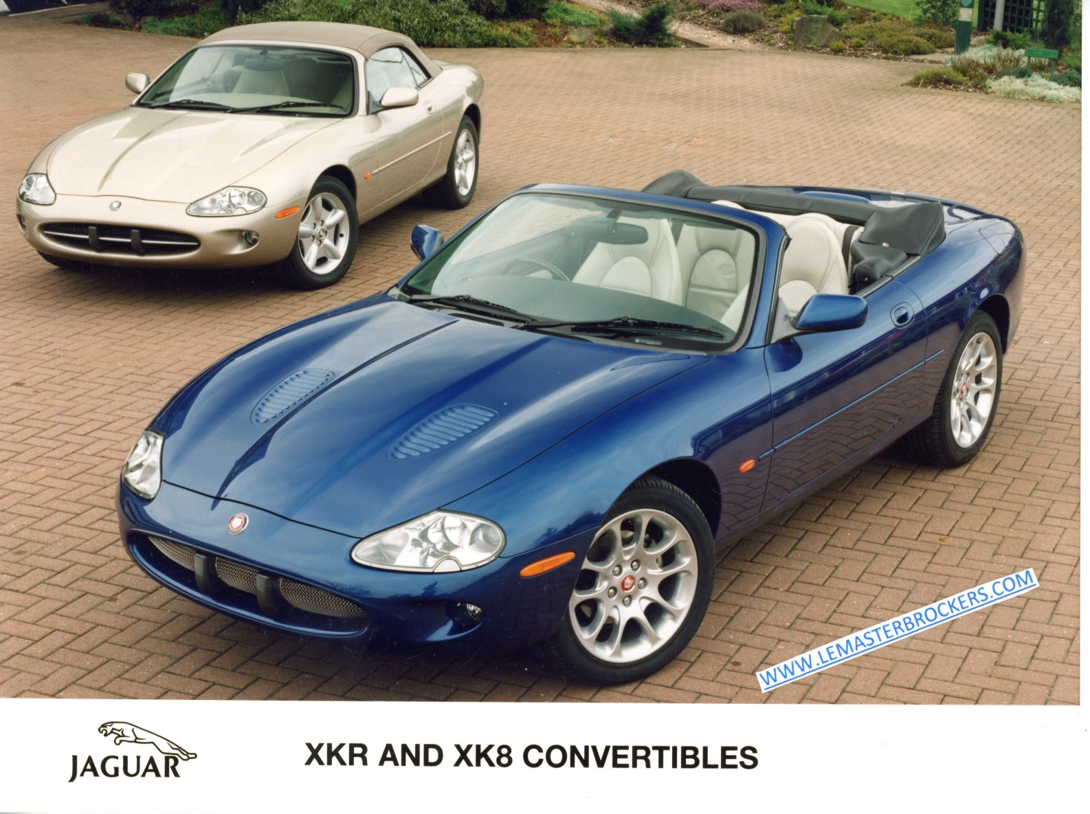 PHOTO PRESSE JAGUAR XKR AND XK8 CONVERTIBLES