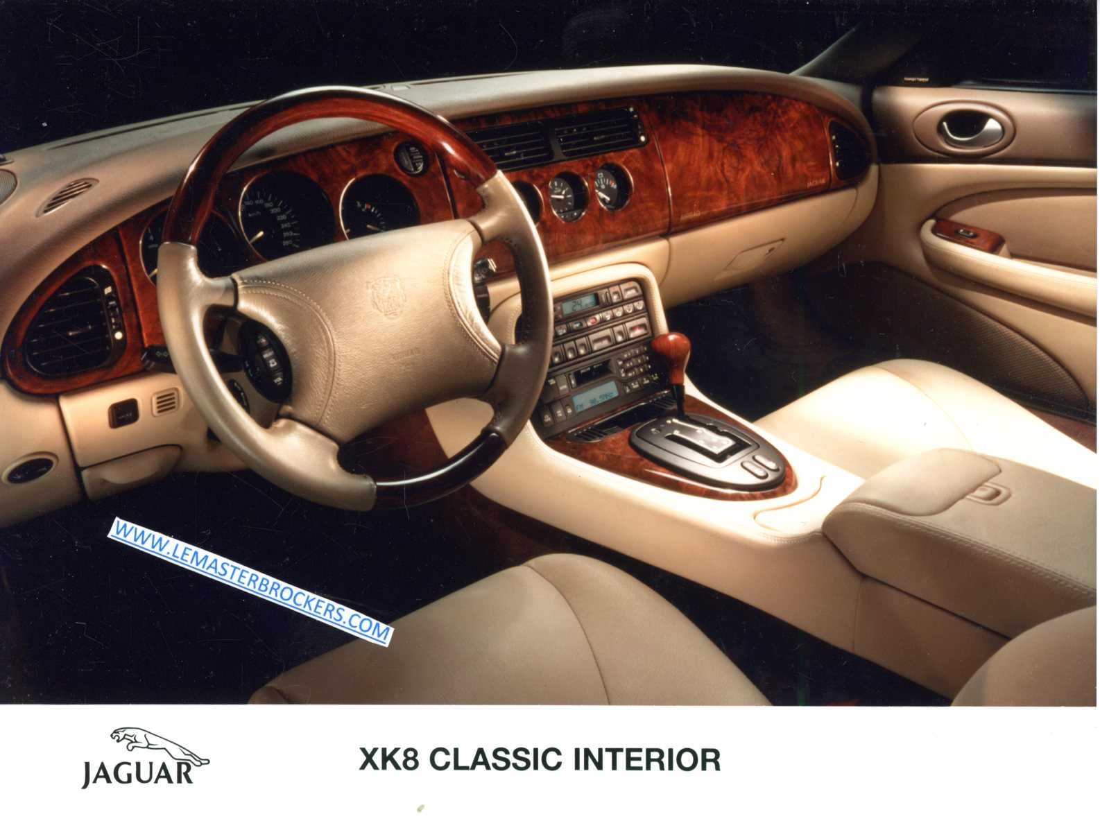 PHOTO PRESSE JAGUAR XK8 CLASSIC INTERIOR