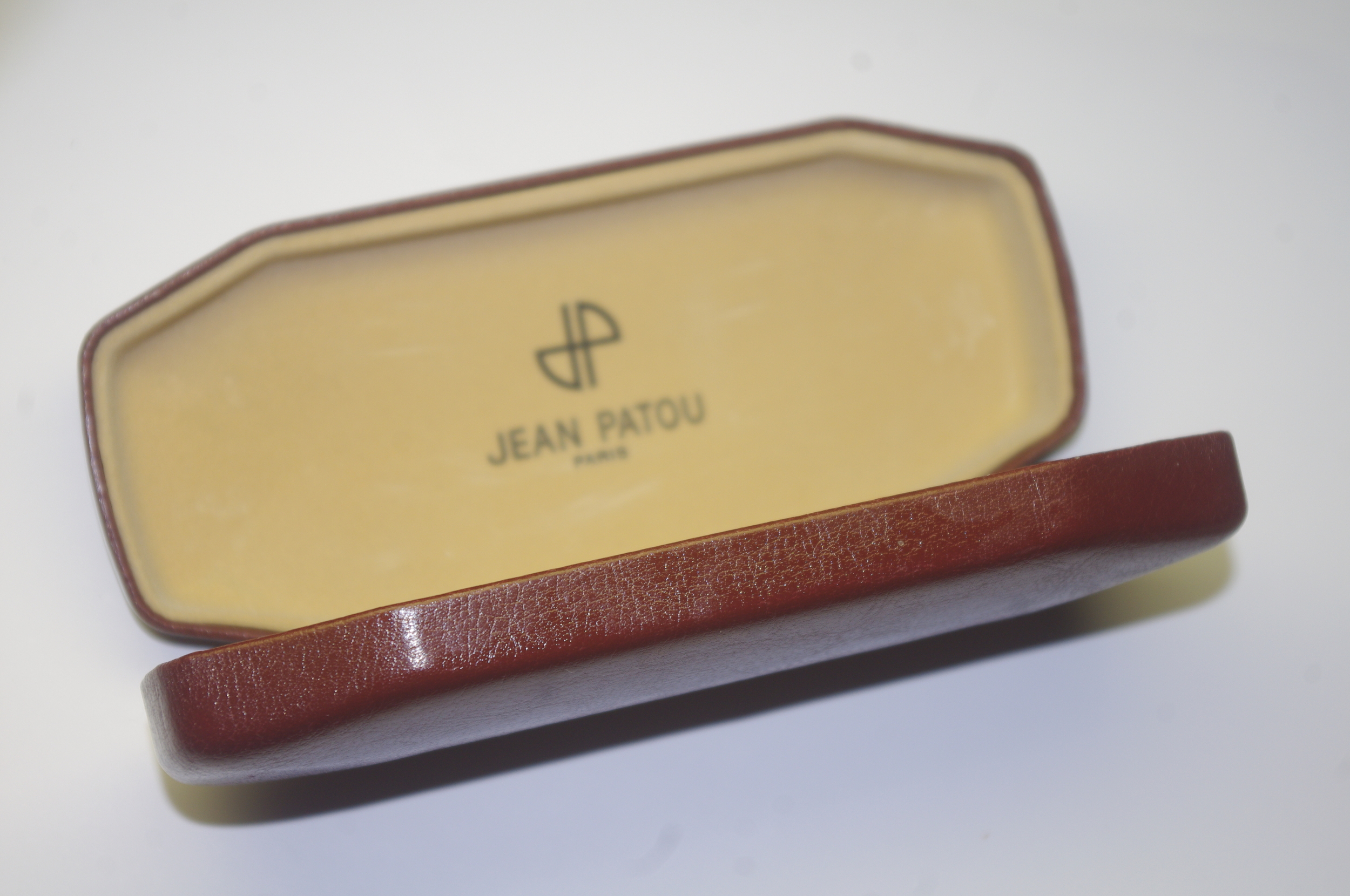 ÉTUI-MONTURE-DE-LUNETTES-JEAN-PATOU-PARIS-LEMASTERBROCKERS-COM