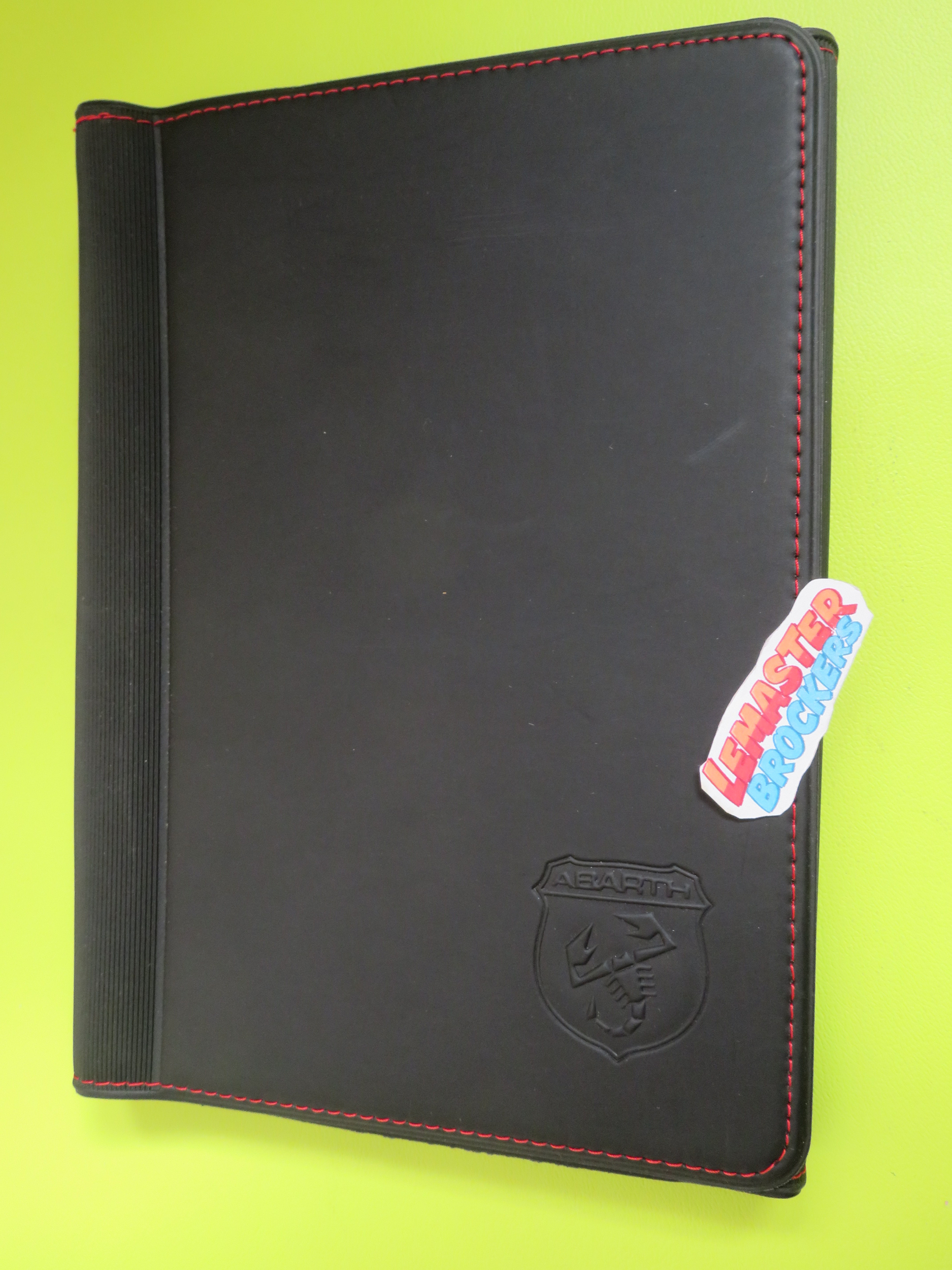POCHETTE CUIR POUR NOTICE ET MANUEL ABARTH