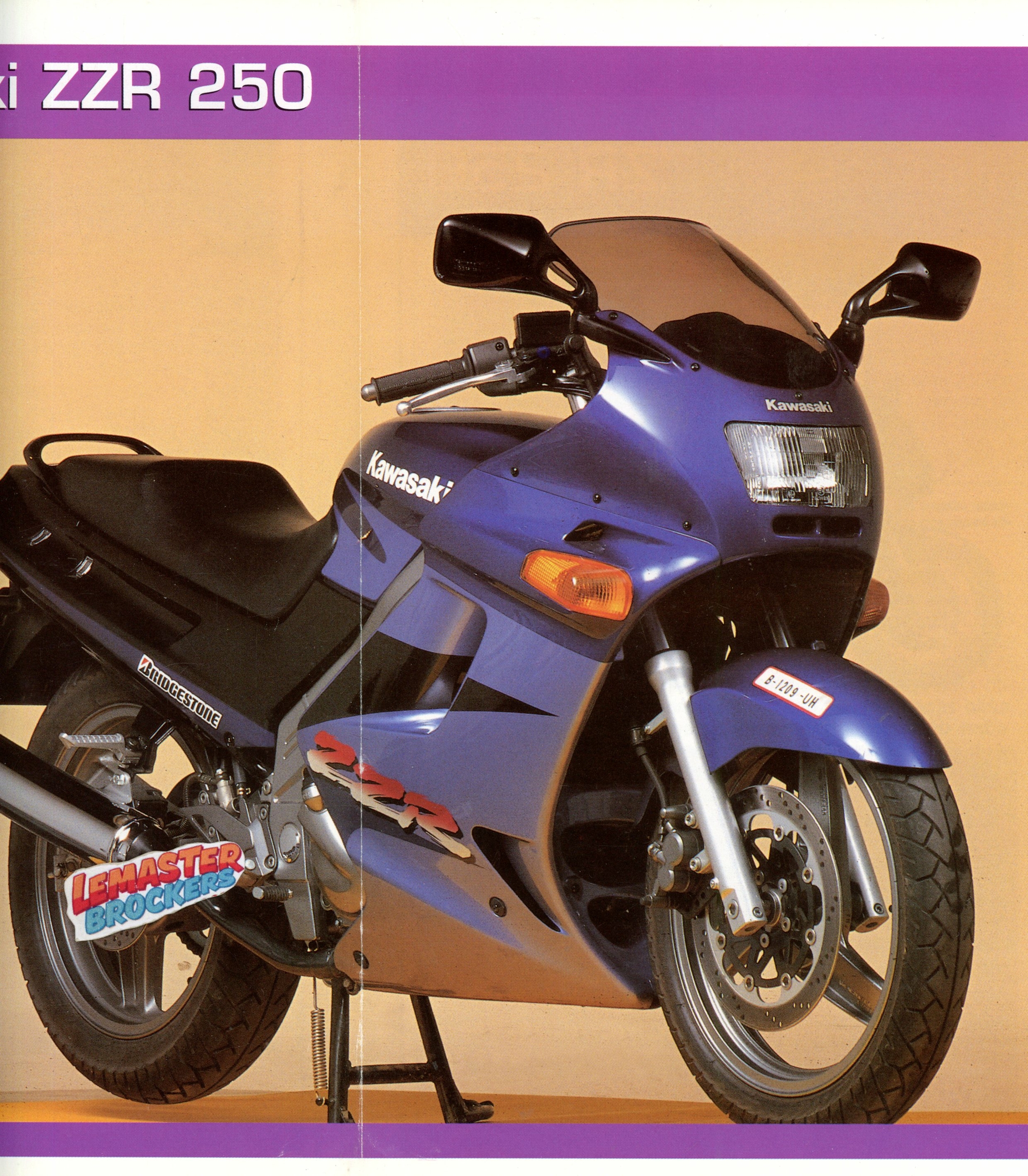 FICHE MOTO KAWASAKI ZZR 250