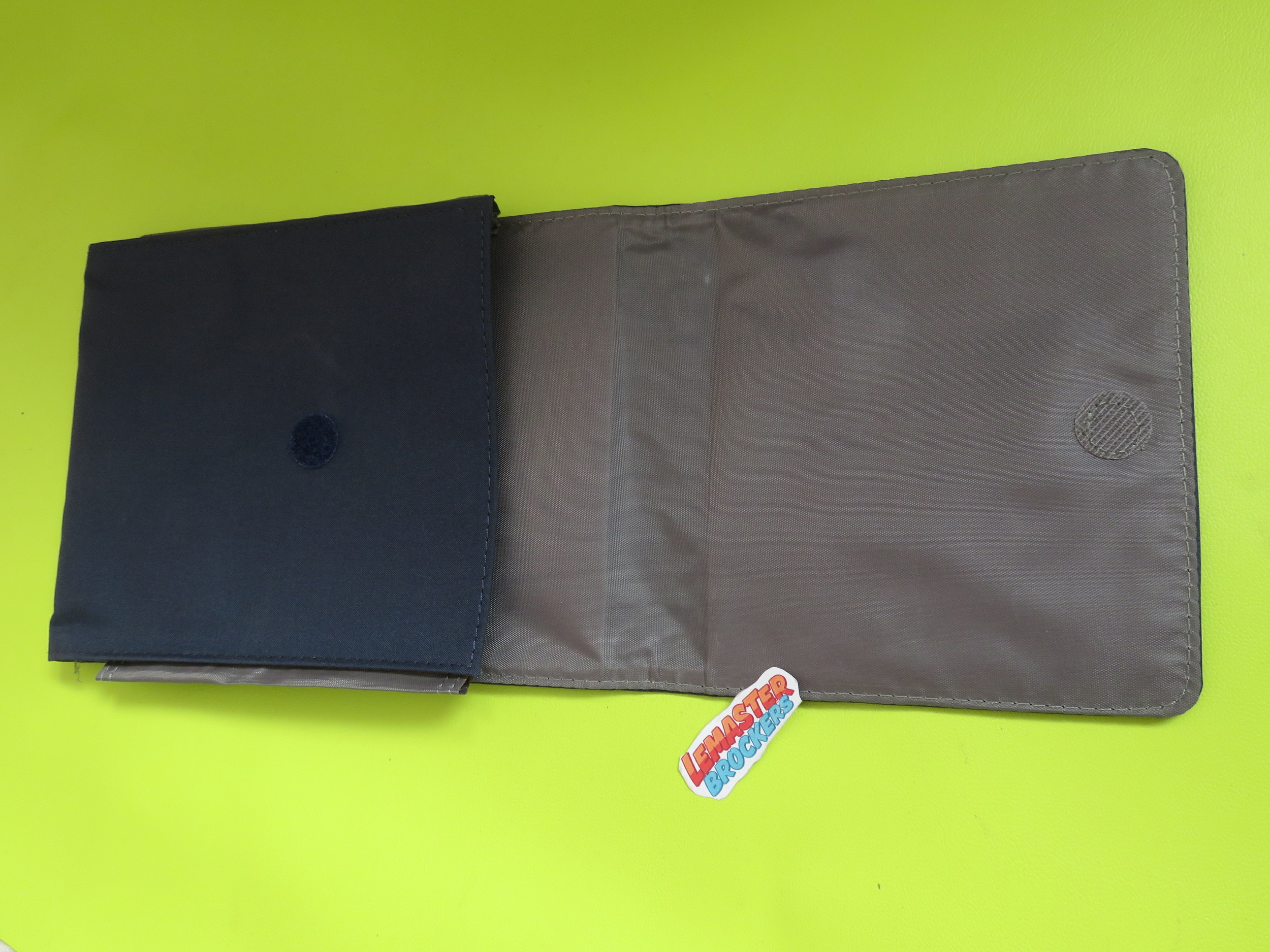 POCHETTE PEUGEOT POUR NOTICE ET CARNET