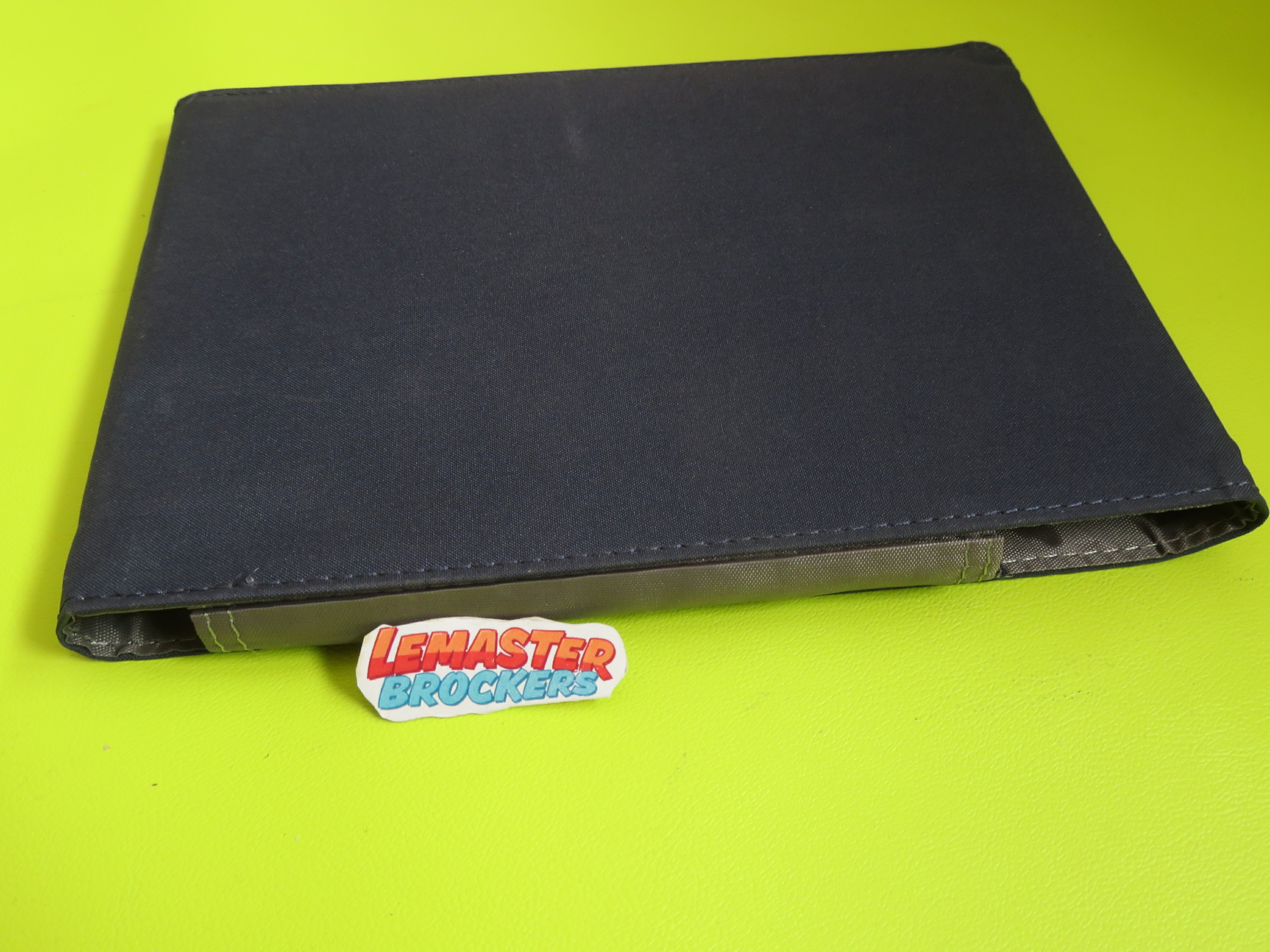 POCHETTE PEUGEOT POUR NOTICE ET CARNET