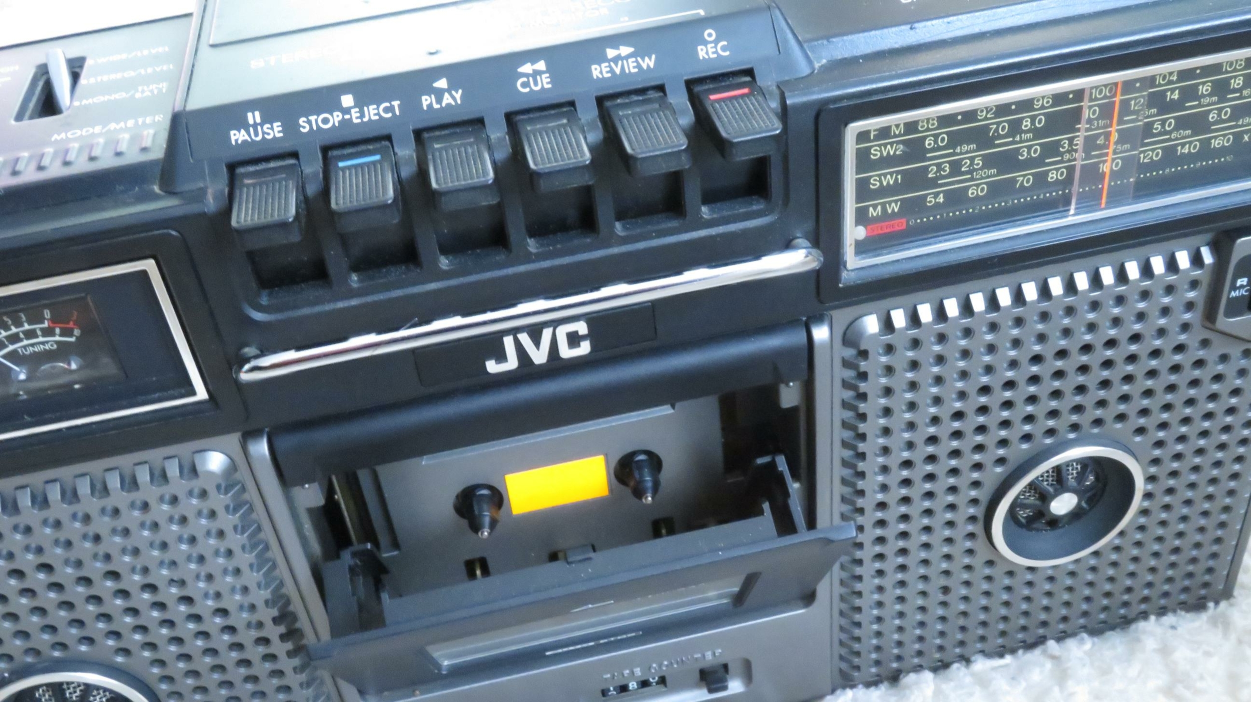 radio-cassette-vintage-jvc