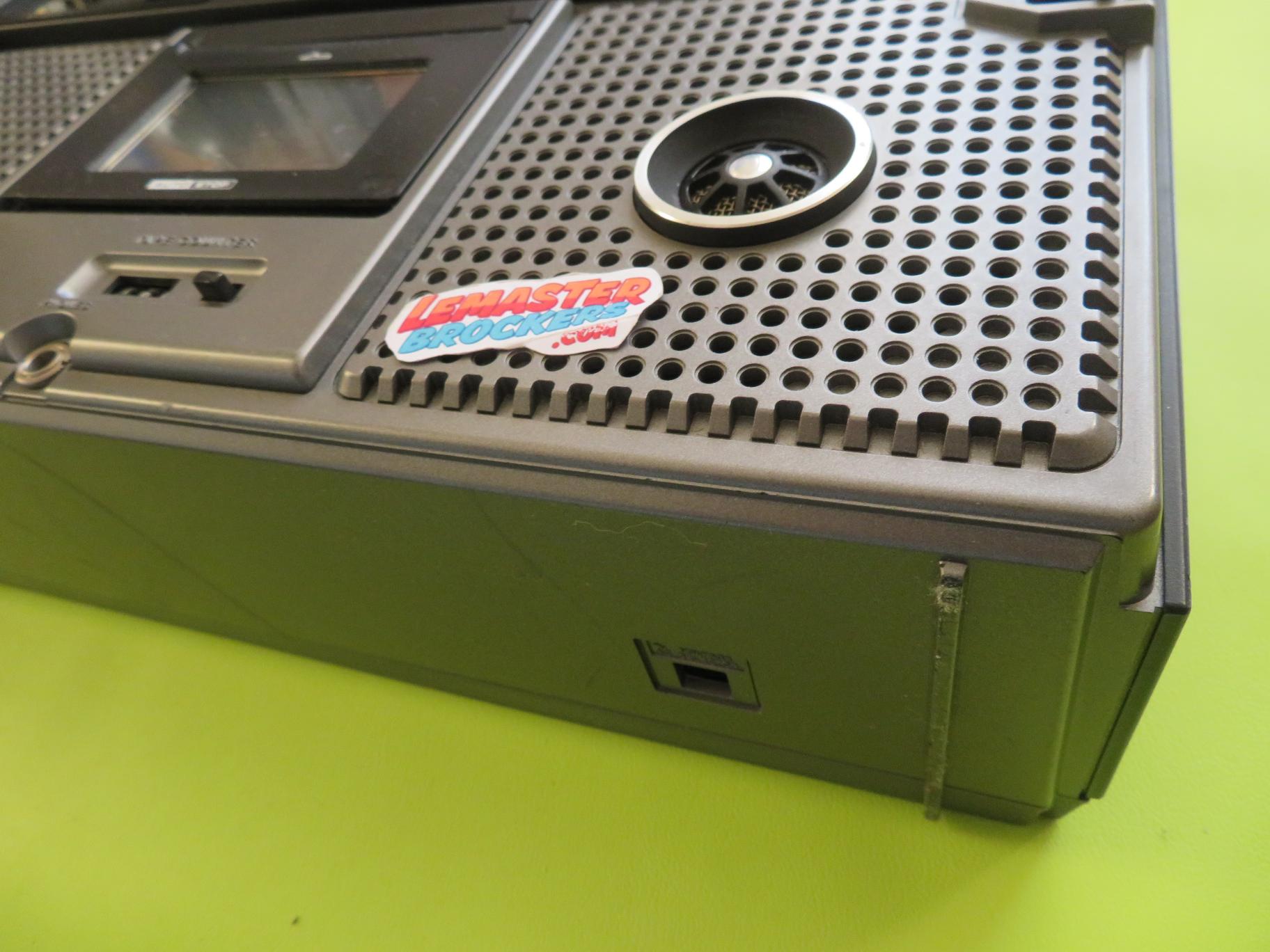 radio-cassette-vintage-jvc