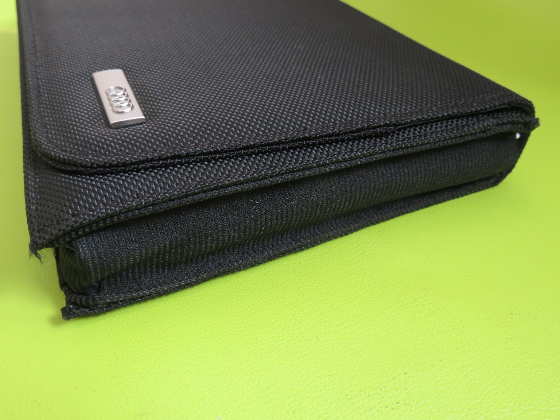 pochette-notice-manuel-audi-logo-metal