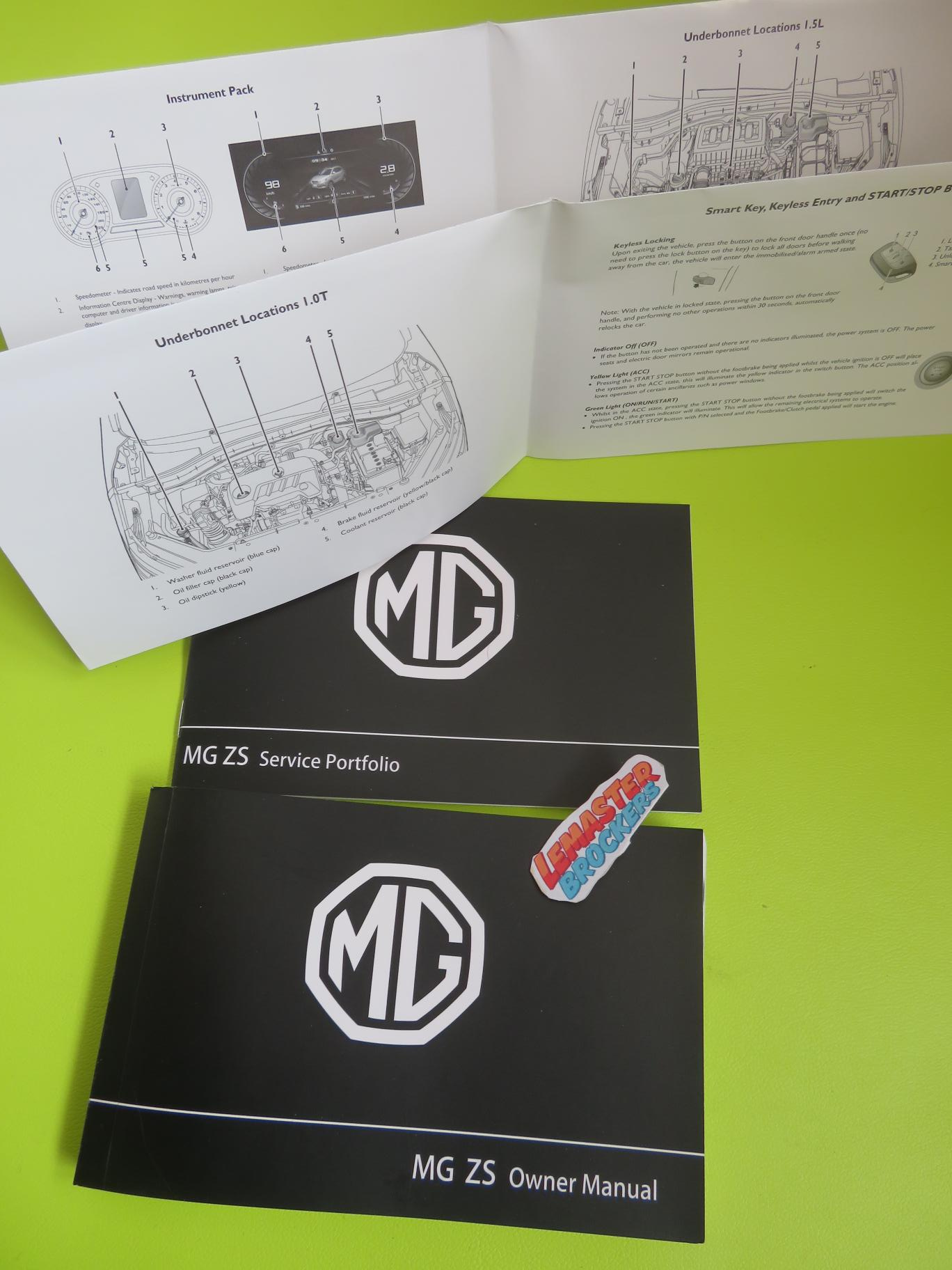 OWNER MANUAL MG ZS   SERVICE PORTFOLIO (ANGLAIS)