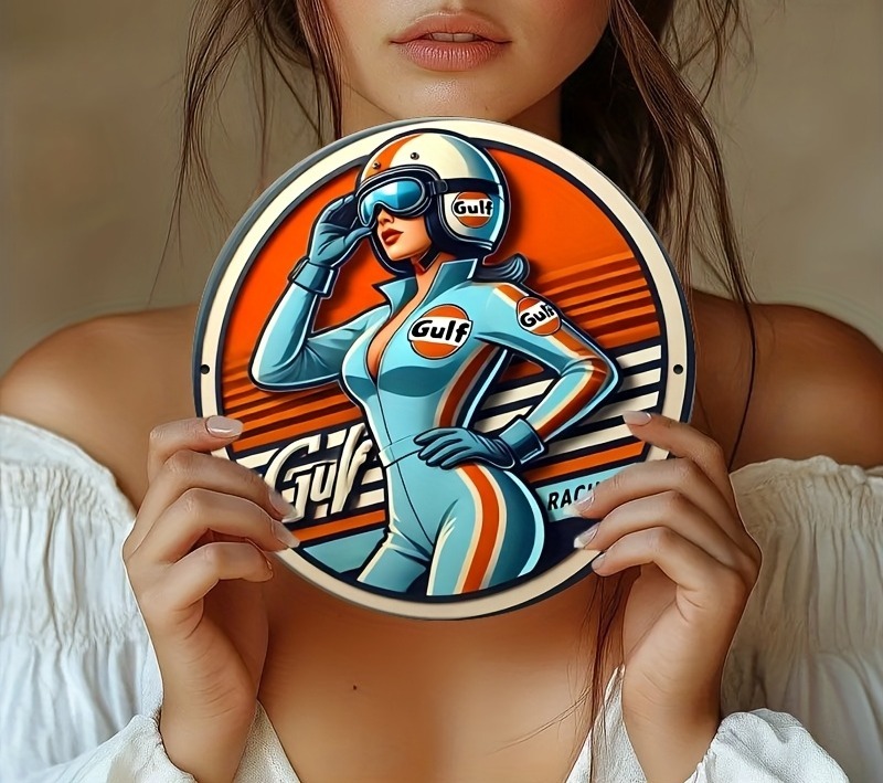 affiche-metallique-ronde-gulf-racing-woman-racer-vintage-20cm