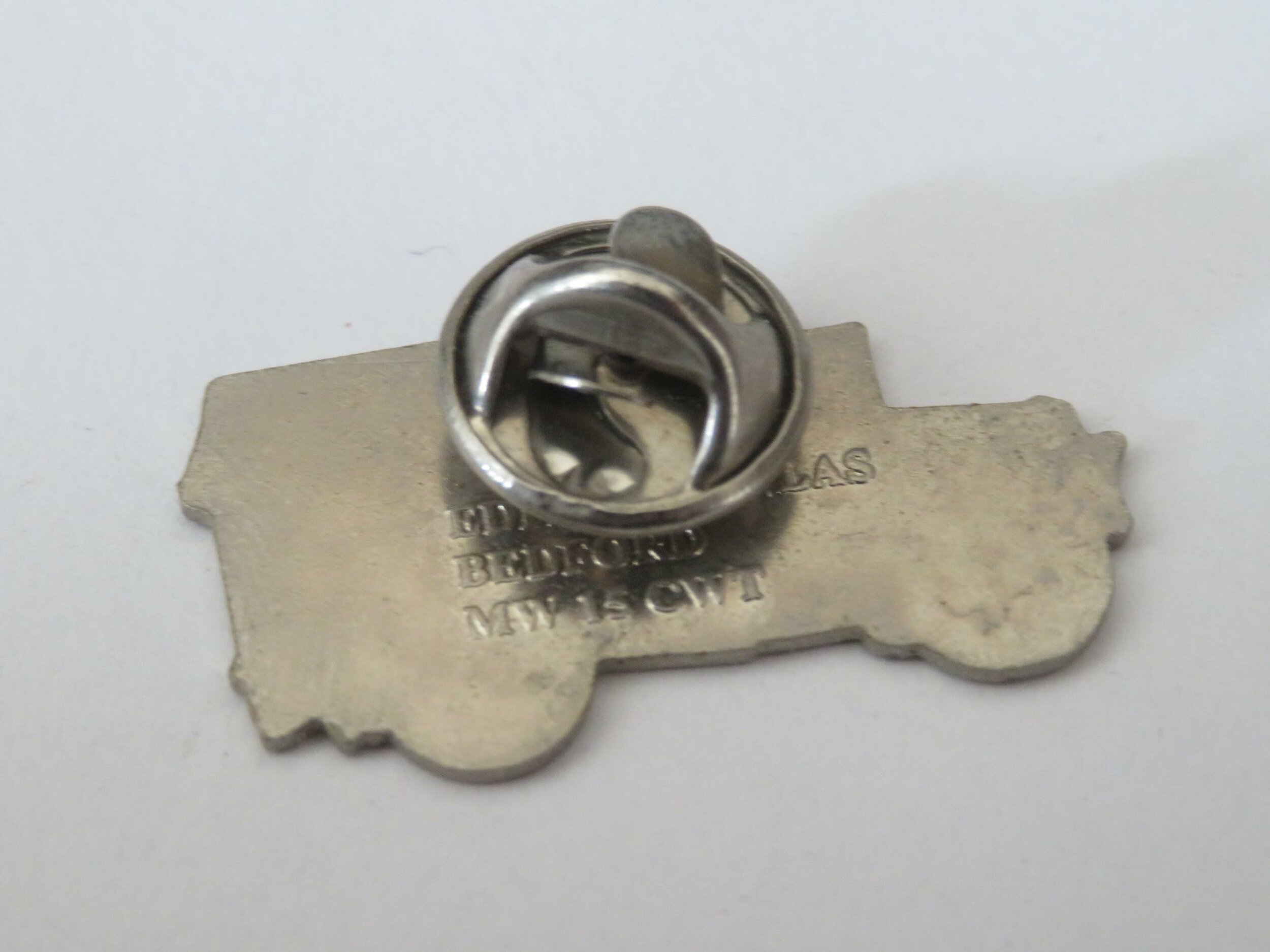 pins-bedford-mw-15-cwt-editions-atlas-marquage-dos