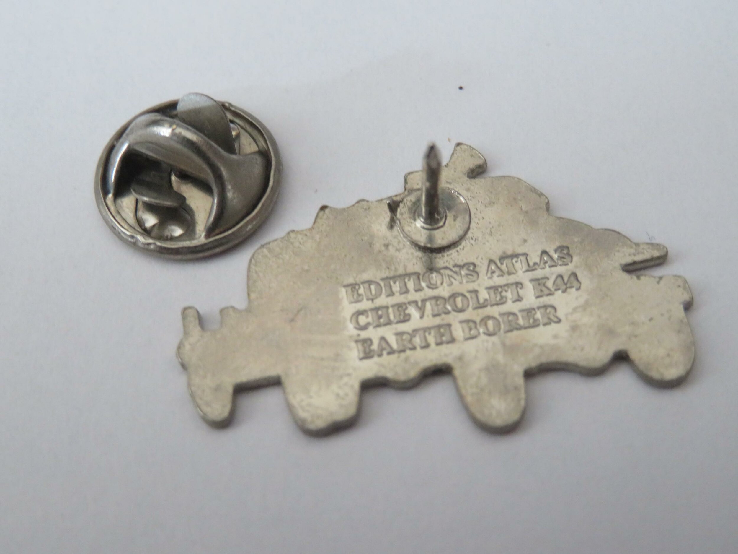 pins-chevrolet-k44-earth-borer-editions-atlas-dos