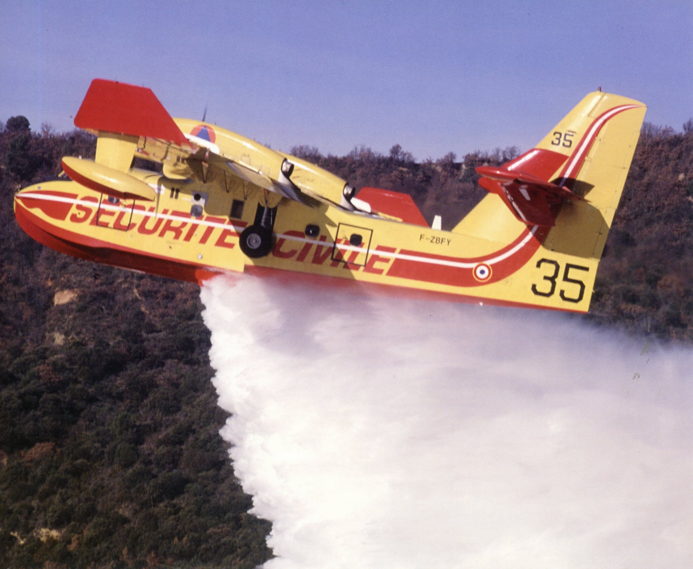 CANADAIR CL415 - FICHE-AVION-CARACTÉRISTIQUES-LEMASTERBROCKERS