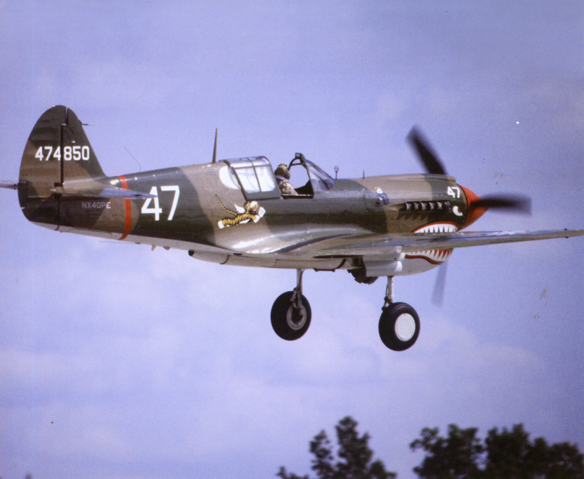 CURTISS P-40 WARHAWK - FICHE-AVION-CARACTÉRISTIQUES-LEMASTERBROCKERS