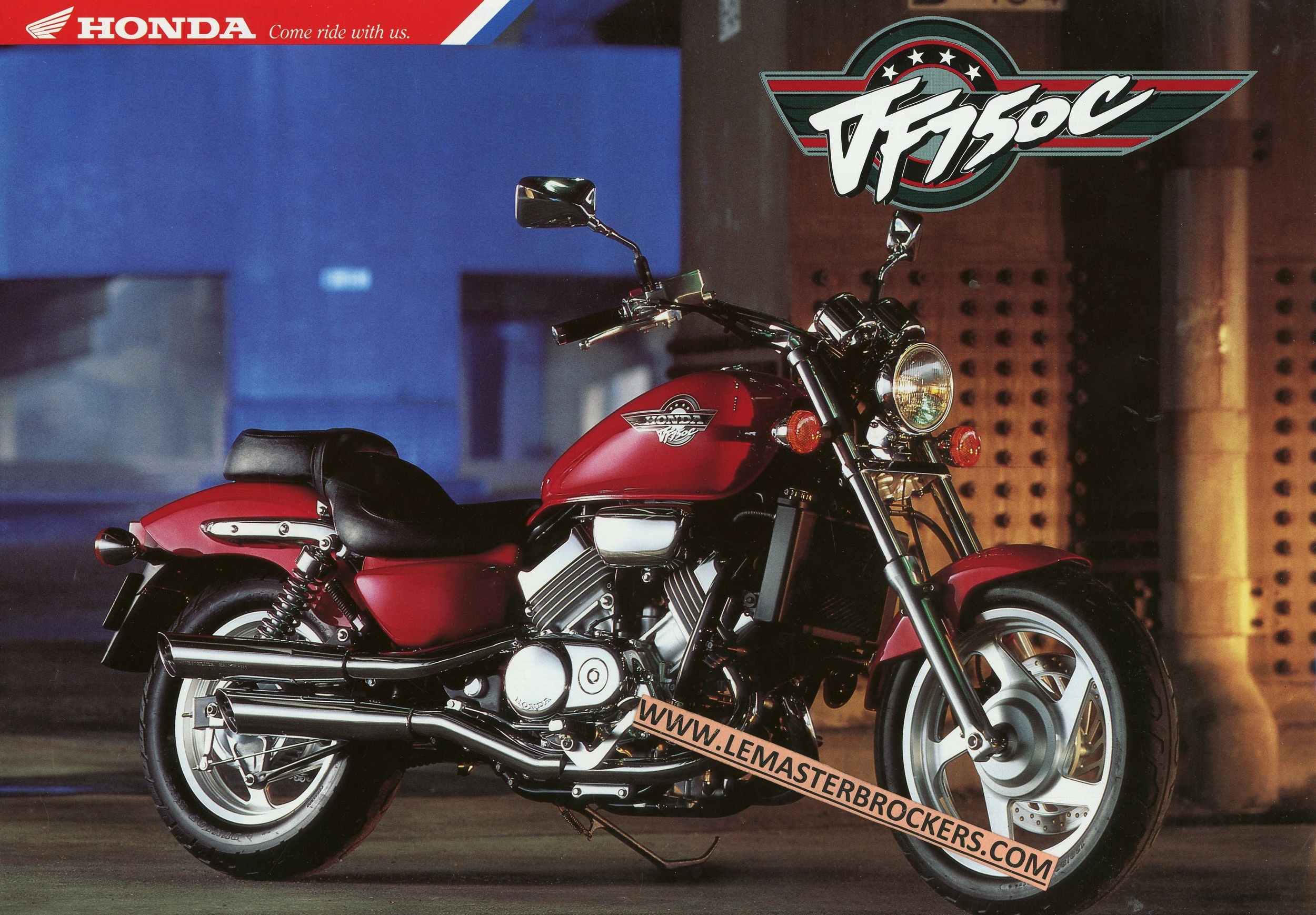 brochure-moto-honda-VF750C-VF750-FICHE-MOTO-LEMASTERBROCKERS