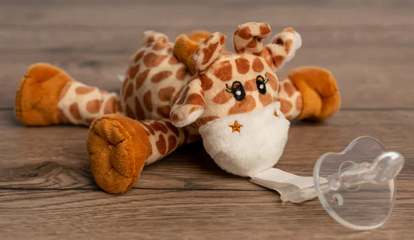 snuggle giraffe 1