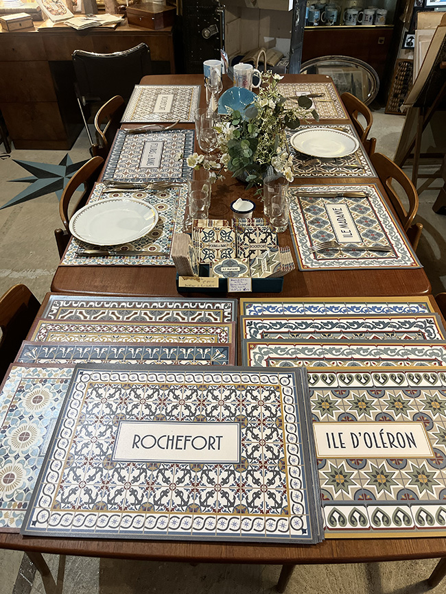 sets littoral table
