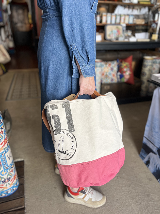 sac rose porté