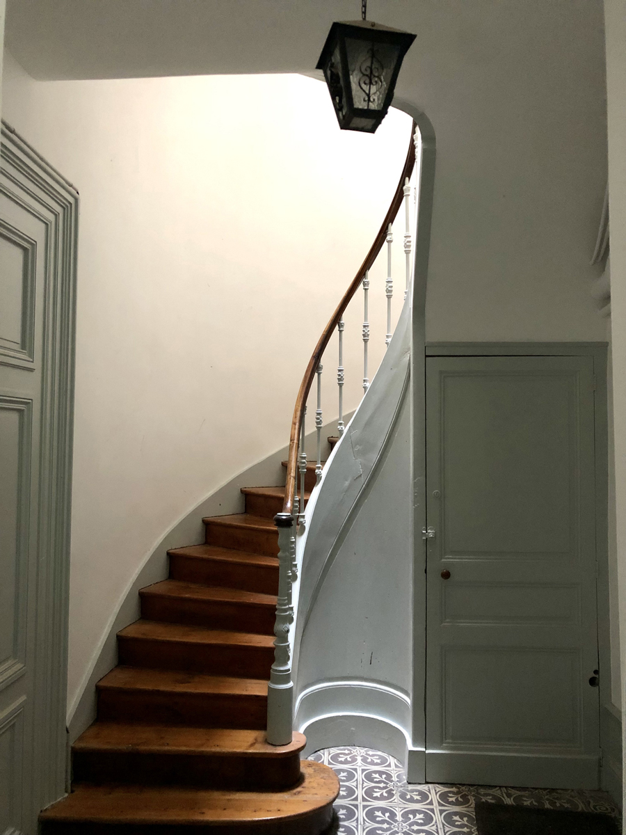 appart escalier int 89
