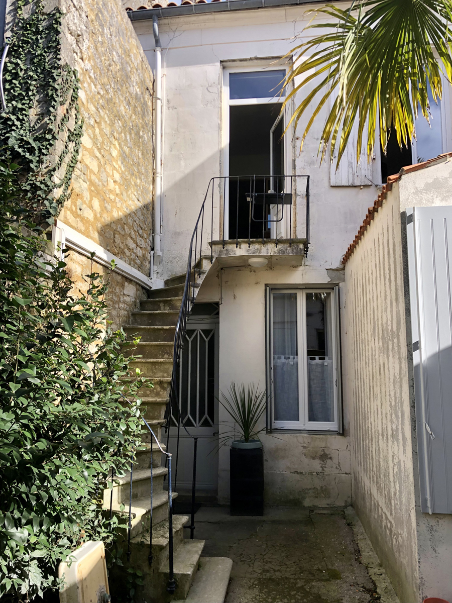 appart escalier ext 88