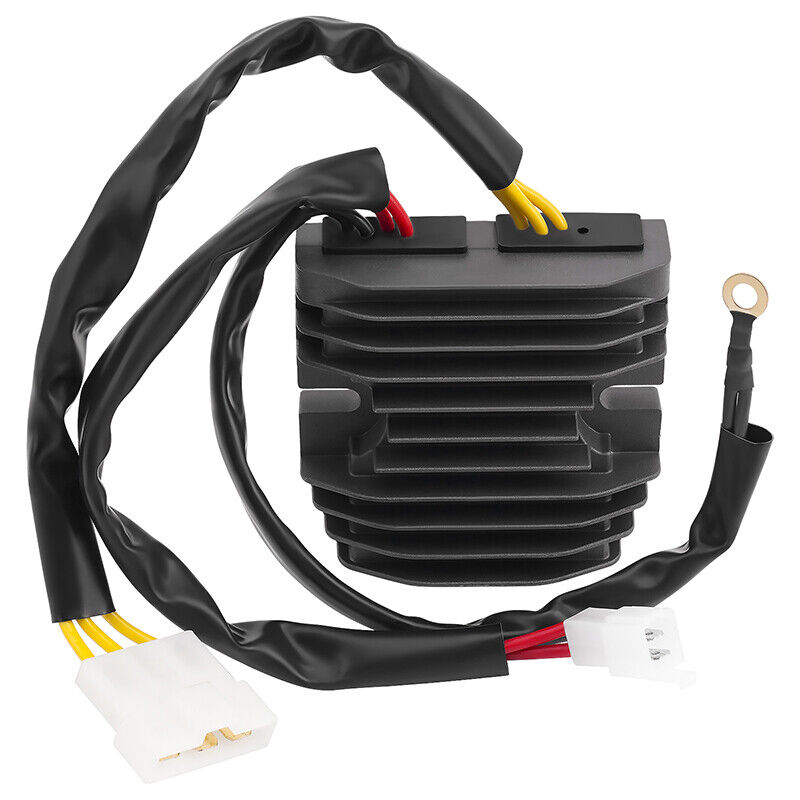 Régulateur de tension pour KTM, compatible avec RC 125, 200, 250, 390 et plus. Assure une gestion optimale de lénergie. Référence 90111034000.