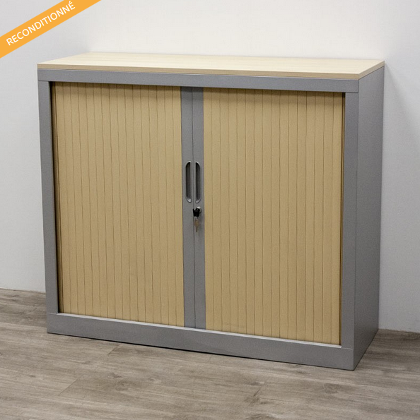 Armoire rideaux basse
