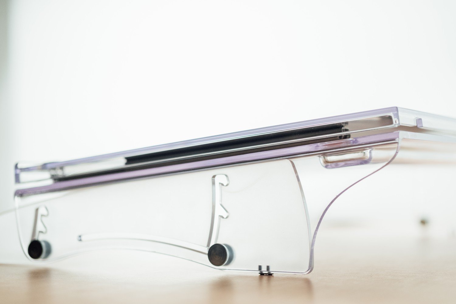 BakkerElkhuizen-flexdesk-640-document-holders-1697184549-4