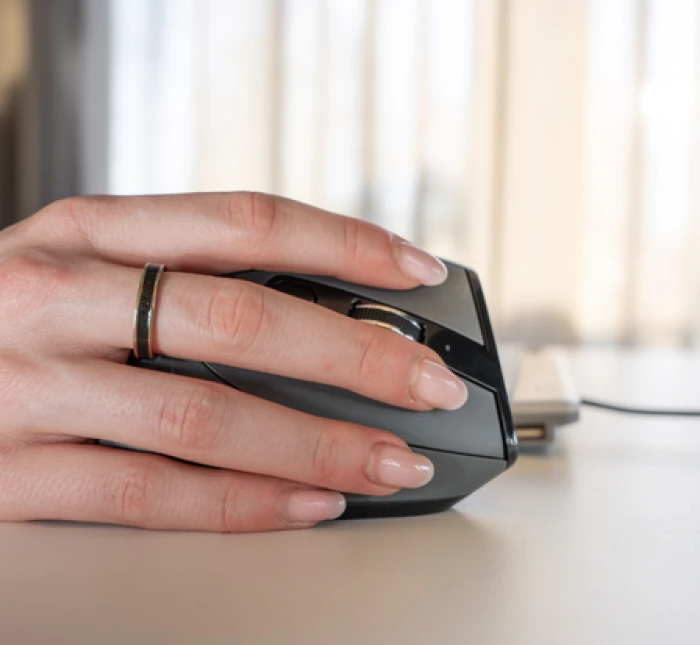 int-grip-pro-dans une main 1