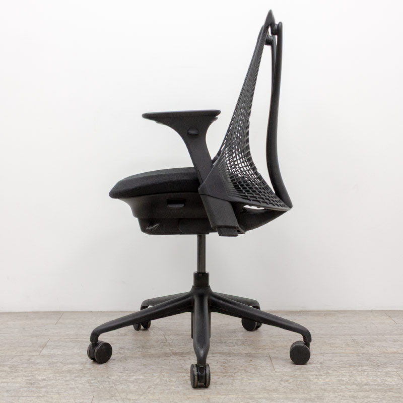 herman-miller-sayl-noir-profil