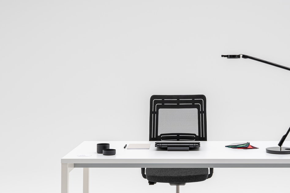 operative range OGI Y height adjustable desk mdd (12)