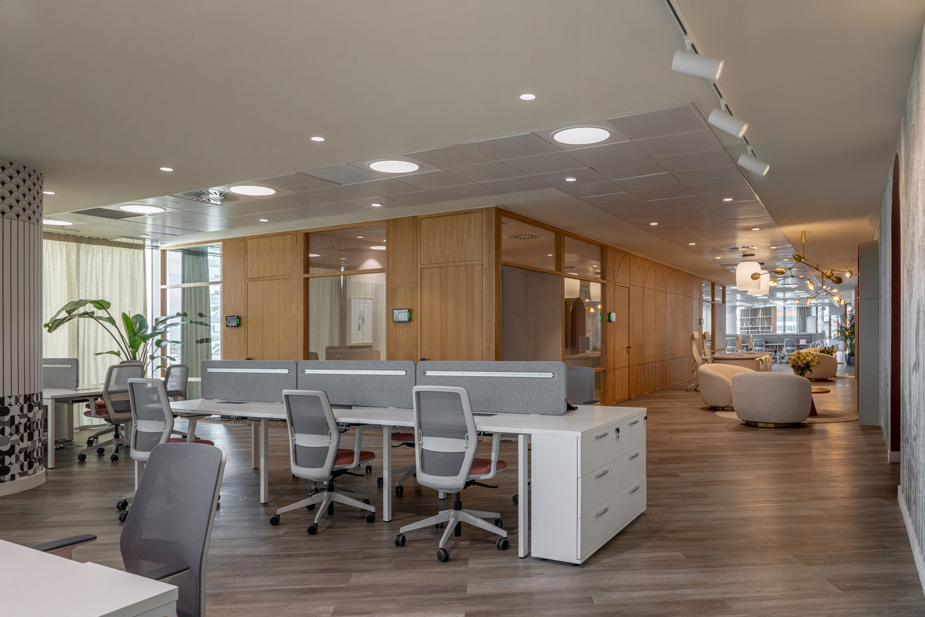 twin_regina-maria_-romania-architect-piano-terra_1_5 WHITE PASTEL RAL 9010 DESK SCREEN 2
