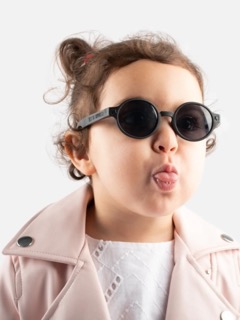 lunettes de soleils rondes bébé noiremade in Italie elly la fripouille