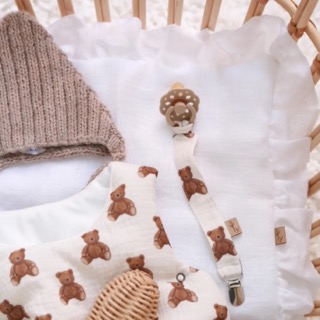 attache tetine teddy bear ourson bébé en coton made in Pologne babyly
