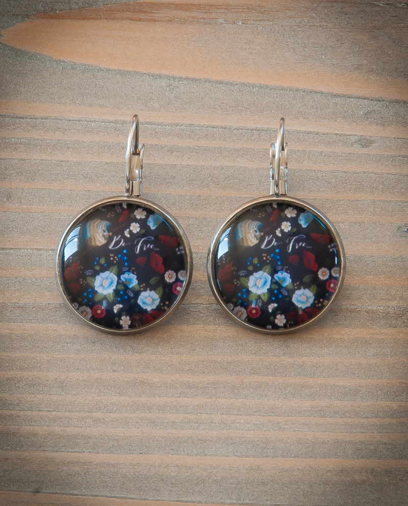 Boucles doreilles dormeuse noire be free, fleur rouge et bleu, acier inoxydable argent